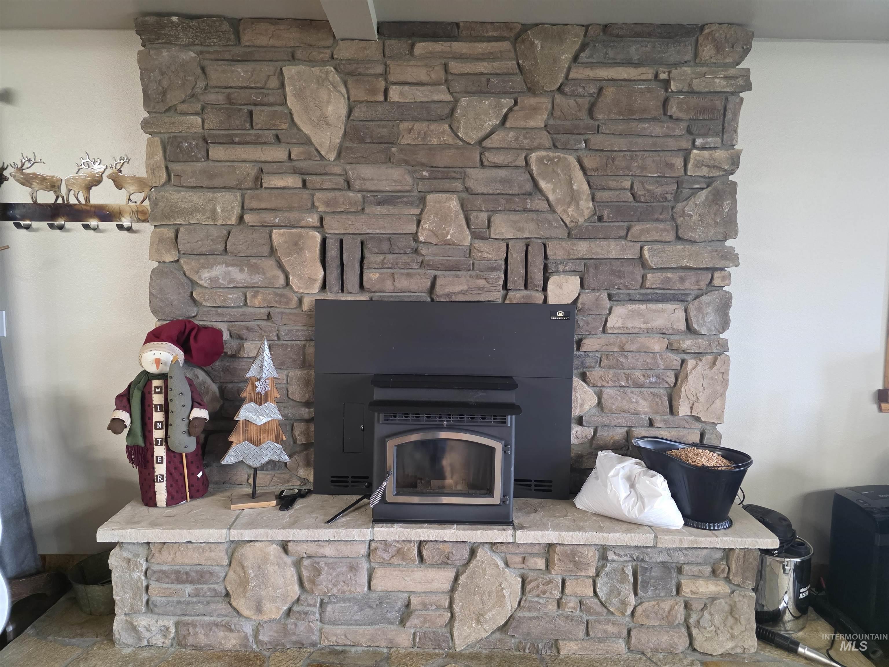 131 Beaver Nob Dr, Kamiah, Idaho 83536, 3 Bedrooms, 2 Bathrooms, Residential For Sale, Price $894,500,MLS 98980722