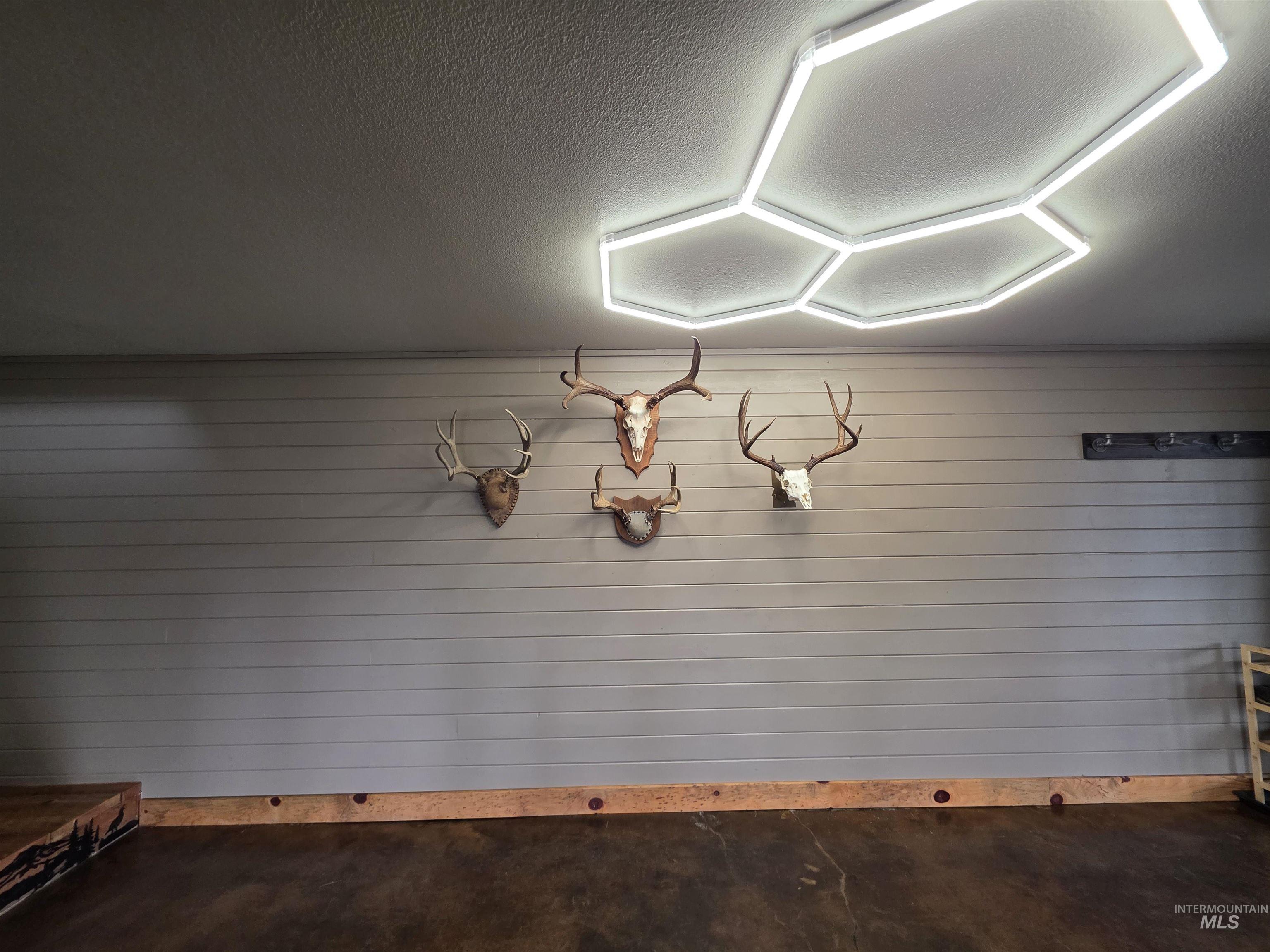 131 Beaver Nob Dr, Kamiah, Idaho 83536, 3 Bedrooms, 2 Bathrooms, Residential For Sale, Price $894,500,MLS 98980722