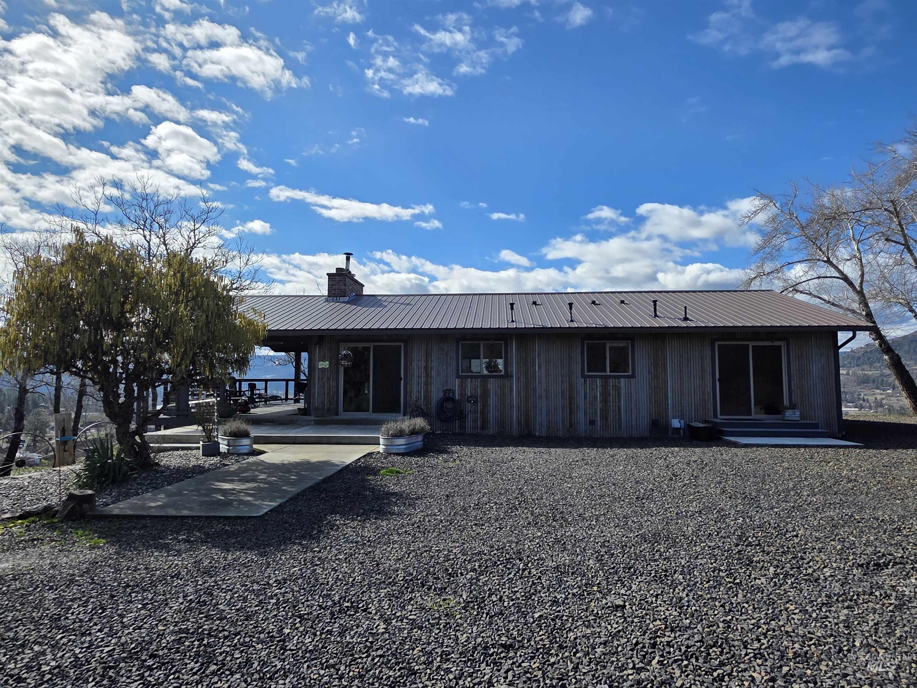 131 Beaver Nob Dr, Kamiah, Idaho 83536, 3 Bedrooms, 2 Bathrooms, Residential For Sale, Price $894,500,MLS 98980722