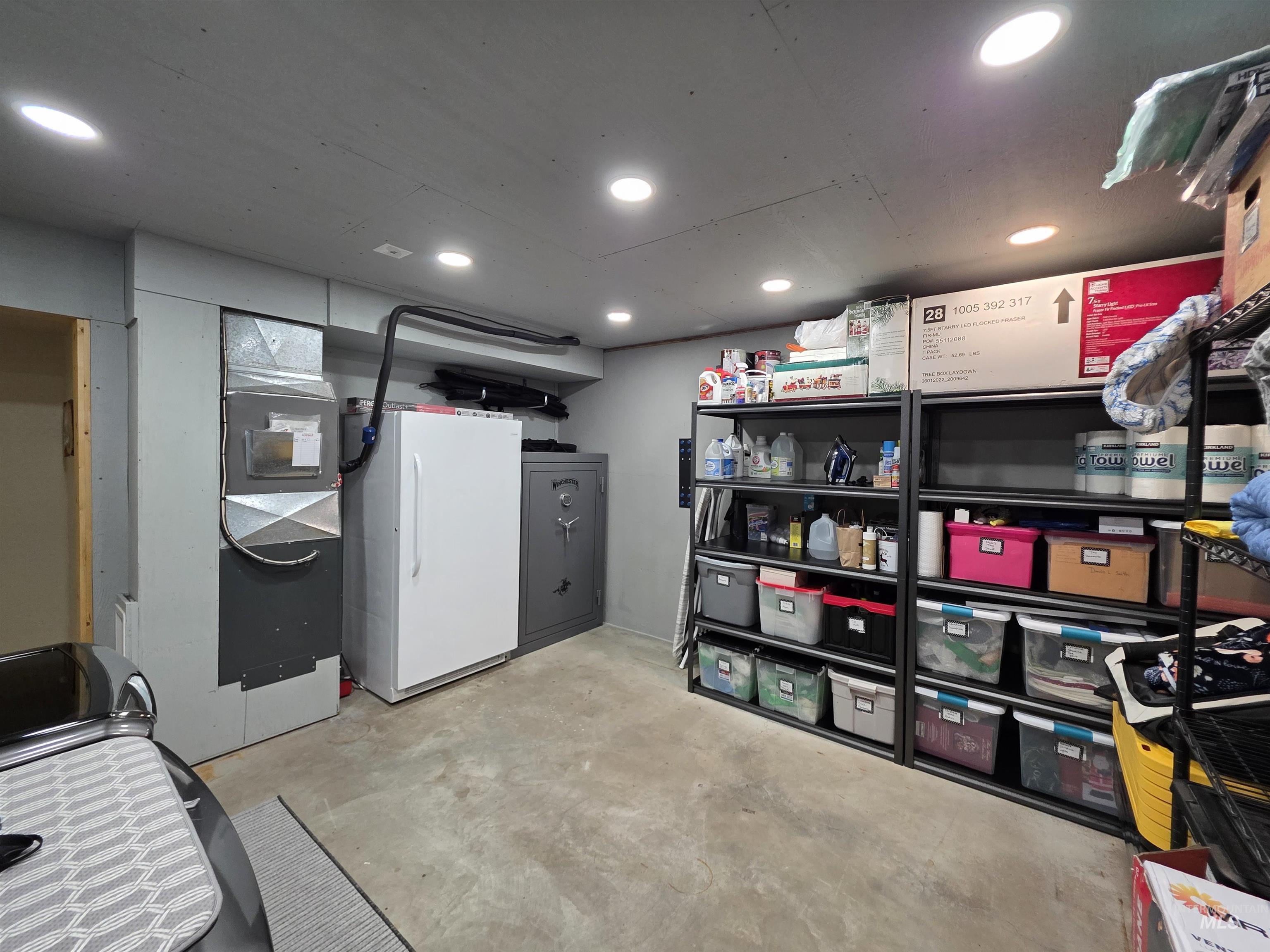 131 Beaver Nob Dr, Kamiah, Idaho 83536, 3 Bedrooms, 2 Bathrooms, Residential For Sale, Price $894,500,MLS 98980722