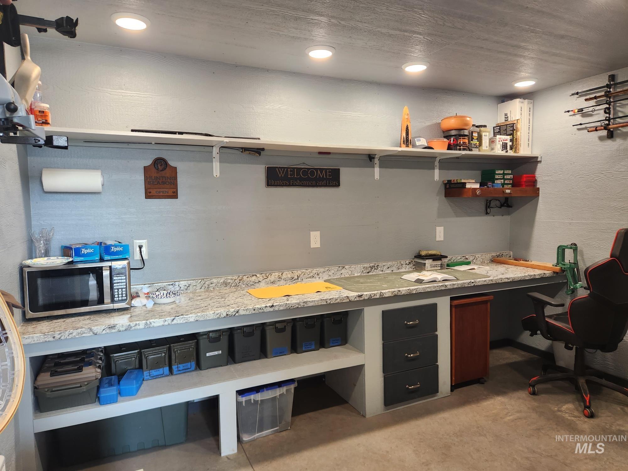 131 Beaver Nob Dr, Kamiah, Idaho 83536, 3 Bedrooms, 2 Bathrooms, Residential For Sale, Price $894,500,MLS 98980722