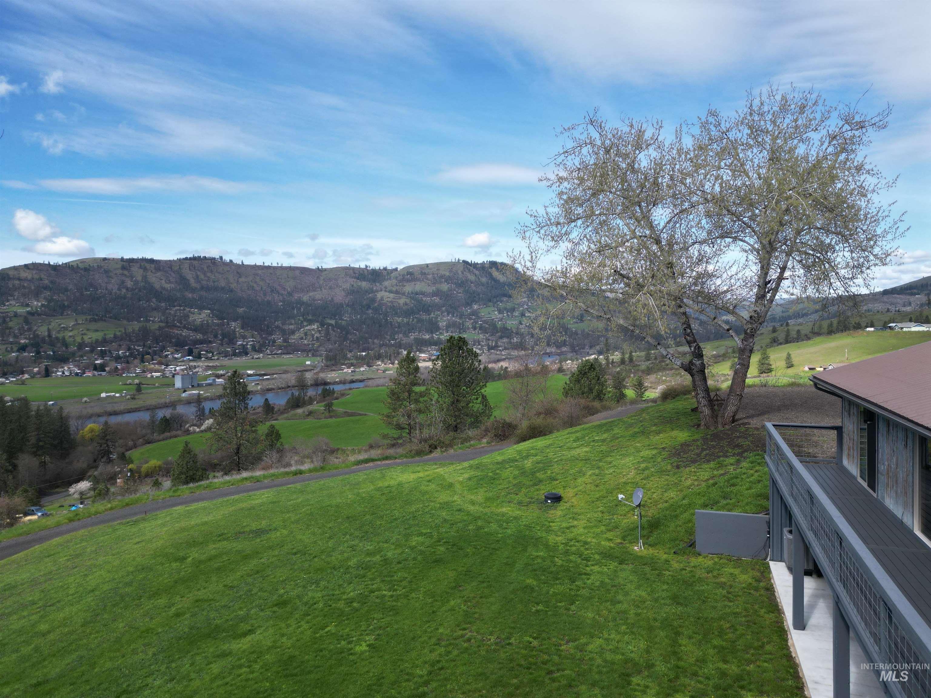 131 Beaver Nob Dr, Kamiah, Idaho 83536, 3 Bedrooms, 2 Bathrooms, Residential For Sale, Price $894,500,MLS 98980722