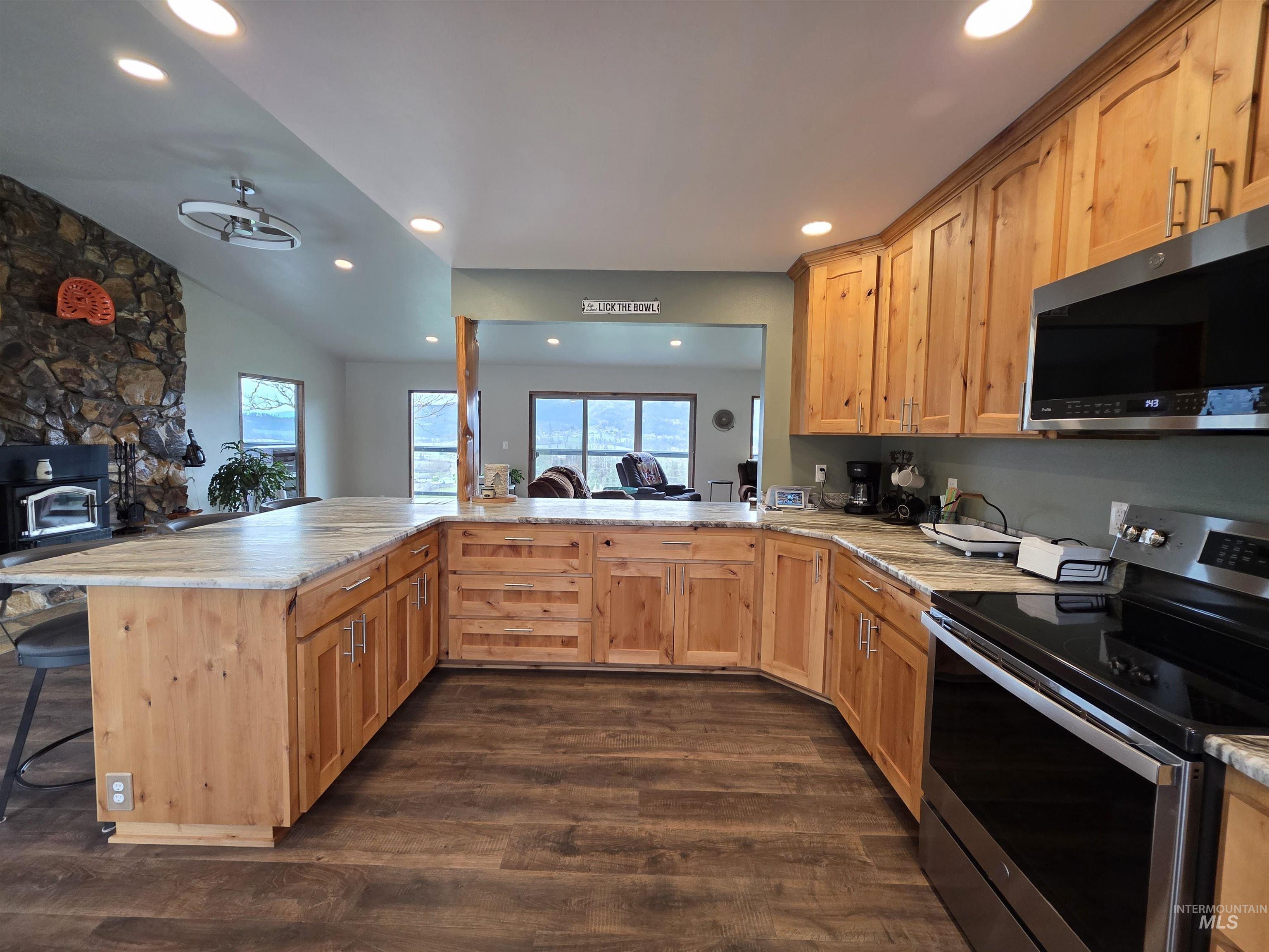 131 Beaver Nob Dr, Kamiah, Idaho 83536, 3 Bedrooms, 2 Bathrooms, Residential For Sale, Price $894,500,MLS 98980722