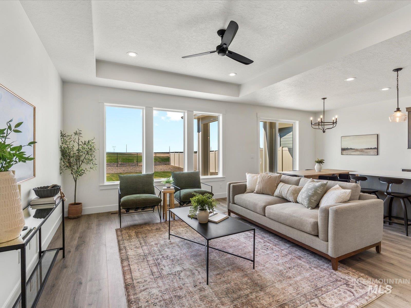 365 S Bumper Way, Boise, Idaho 83716, 3 Bedrooms, 2 Bathrooms, Residential For Sale, Price $489,900,MLS 98980723