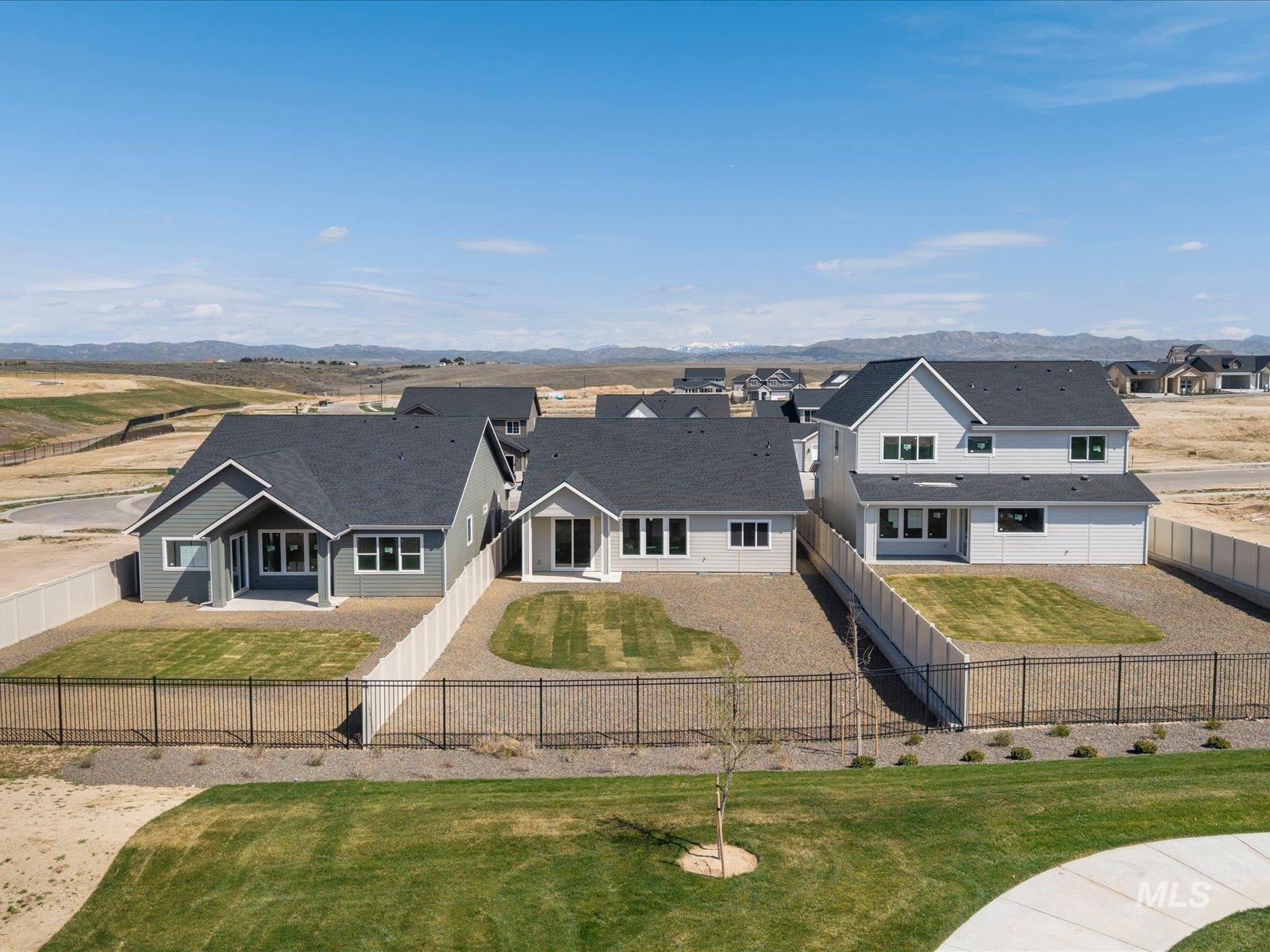 365 S Bumper Way, Boise, Idaho 83716, 3 Bedrooms, 2 Bathrooms, Residential For Sale, Price $489,900,MLS 98980723