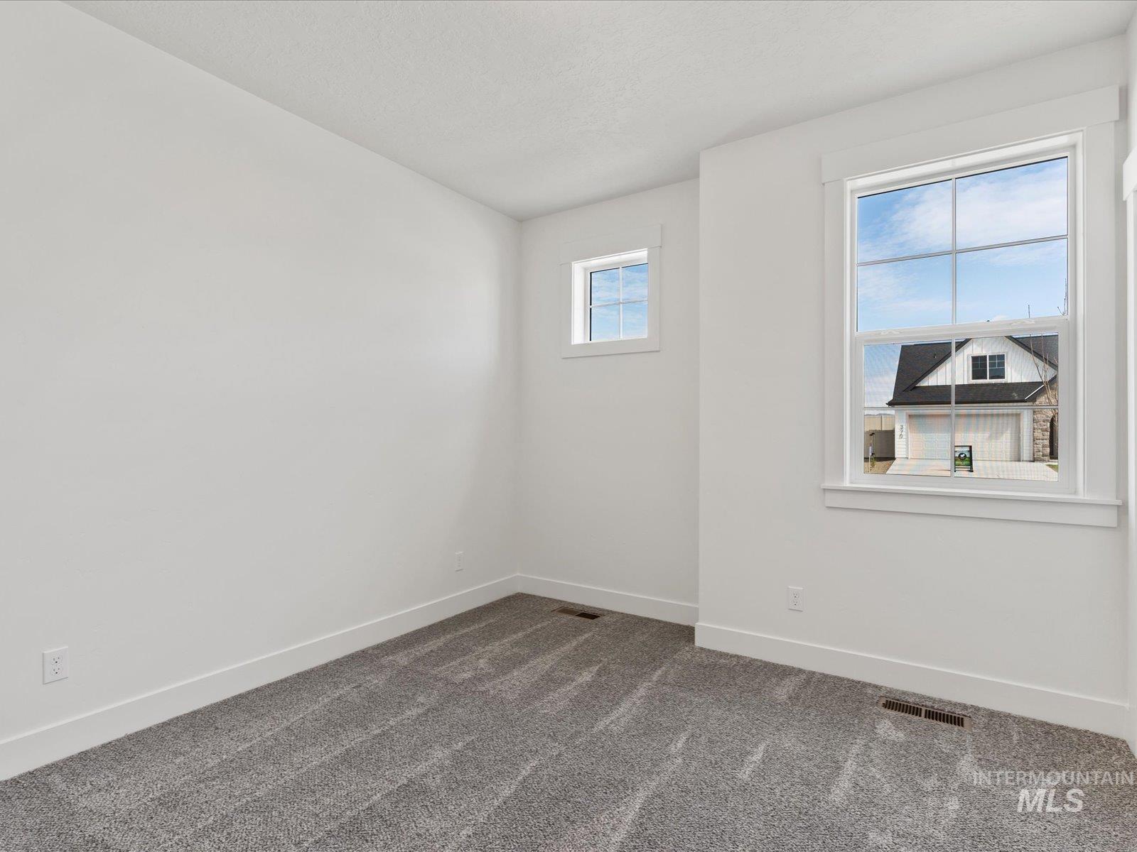 365 S Bumper Way, Boise, Idaho 83716, 3 Bedrooms, 2 Bathrooms, Residential For Sale, Price $489,900,MLS 98980723