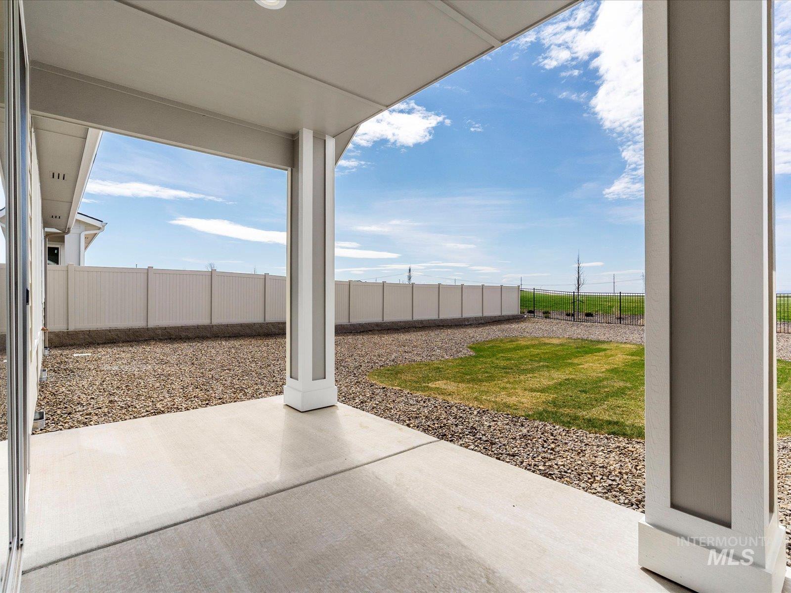 365 S Bumper Way, Boise, Idaho 83716, 3 Bedrooms, 2 Bathrooms, Residential For Sale, Price $489,900,MLS 98980723