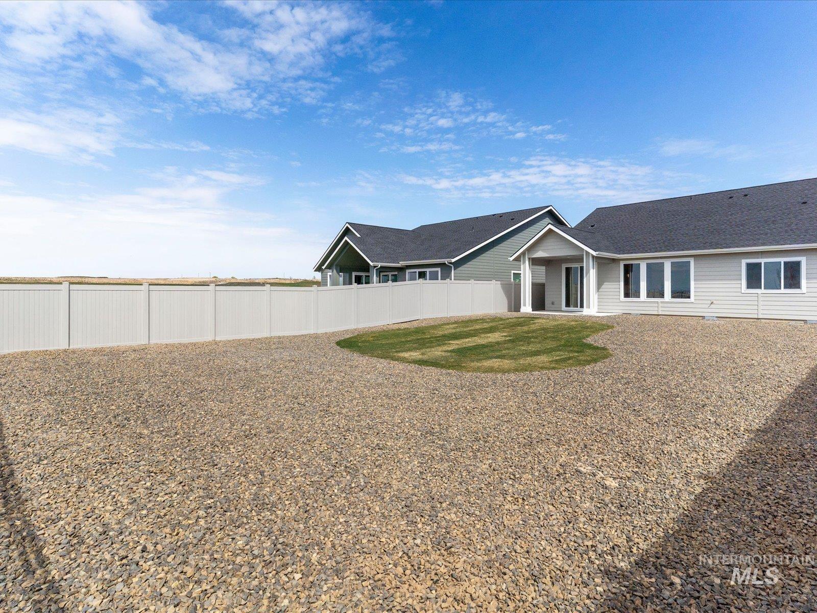 365 S Bumper Way, Boise, Idaho 83716, 3 Bedrooms, 2 Bathrooms, Residential For Sale, Price $489,900,MLS 98980723