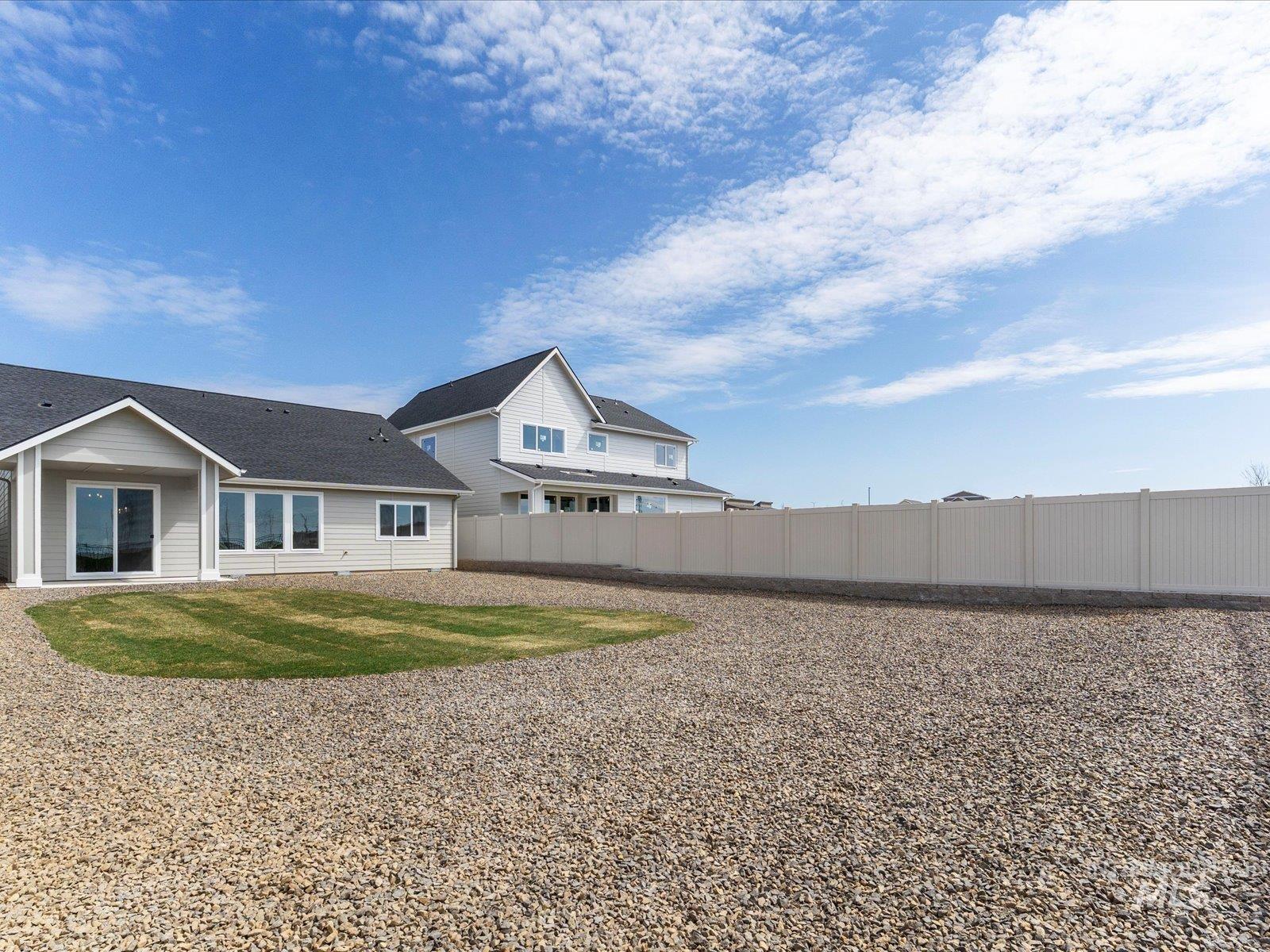 365 S Bumper Way, Boise, Idaho 83716, 3 Bedrooms, 2 Bathrooms, Residential For Sale, Price $489,900,MLS 98980723