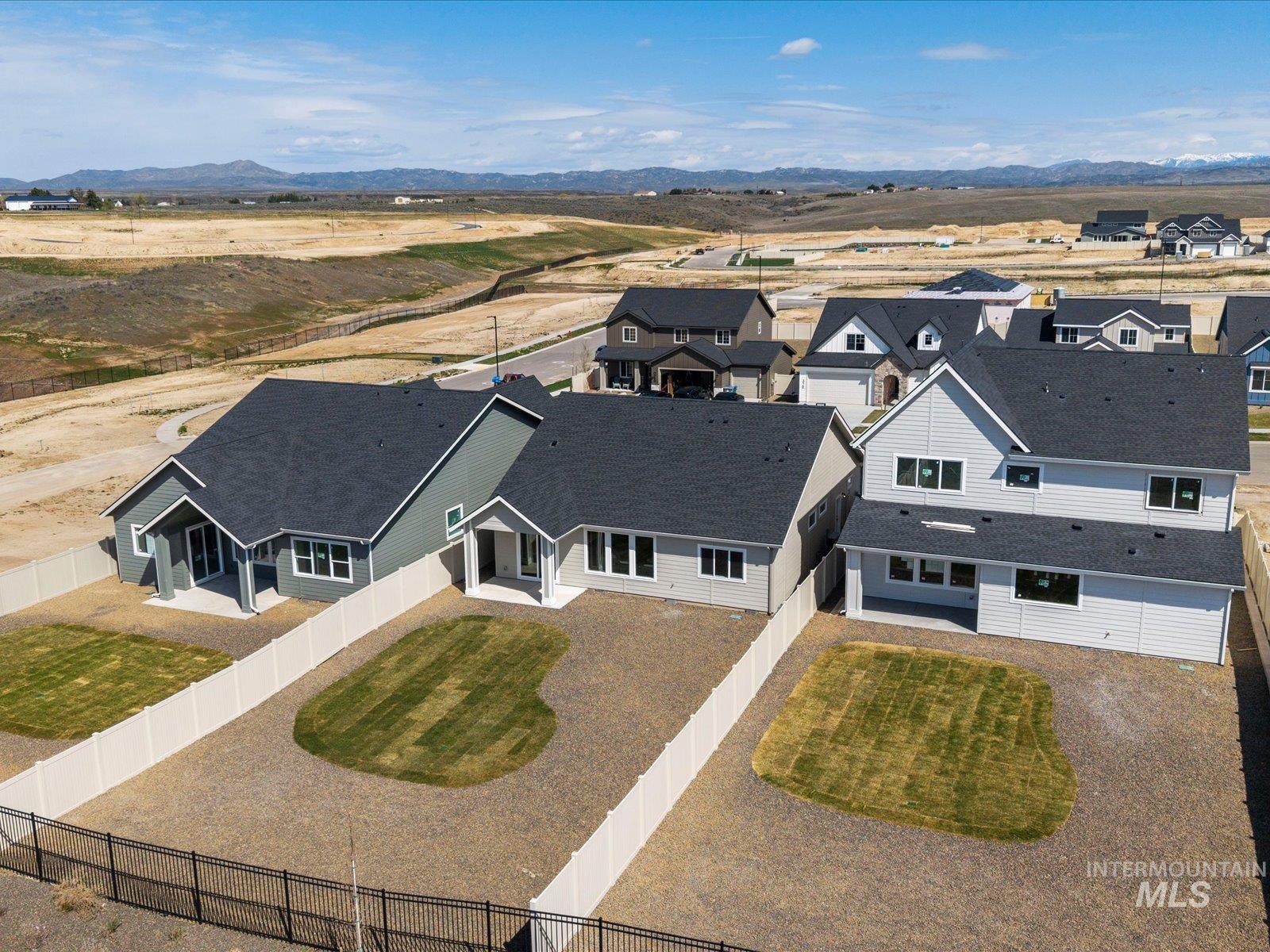 365 S Bumper Way, Boise, Idaho 83716, 3 Bedrooms, 2 Bathrooms, Residential For Sale, Price $489,900,MLS 98980723