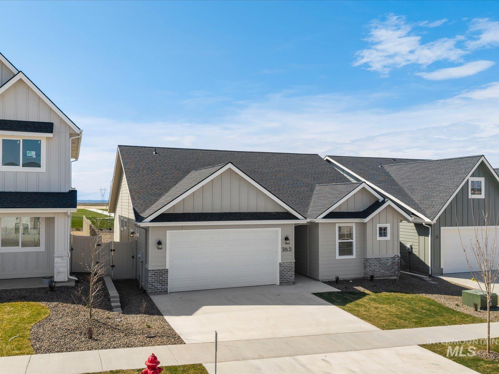 365 S Bumper Way, Boise, Idaho 83716, 3 Bedrooms, 2 Bathrooms, Residential For Sale, Price $489,900,MLS 98980723