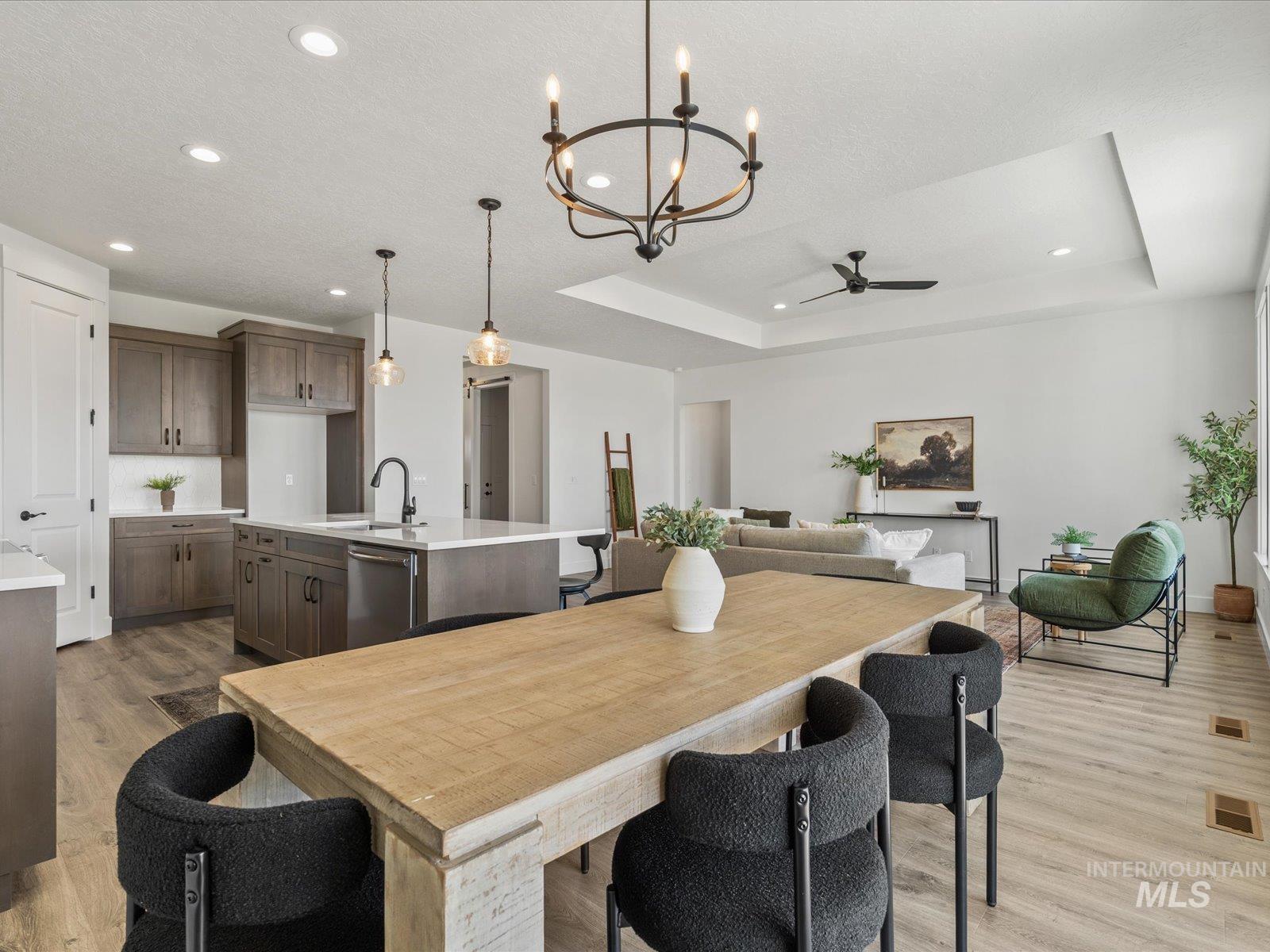 365 S Bumper Way, Boise, Idaho 83716, 3 Bedrooms, 2 Bathrooms, Residential For Sale, Price $489,900,MLS 98980723