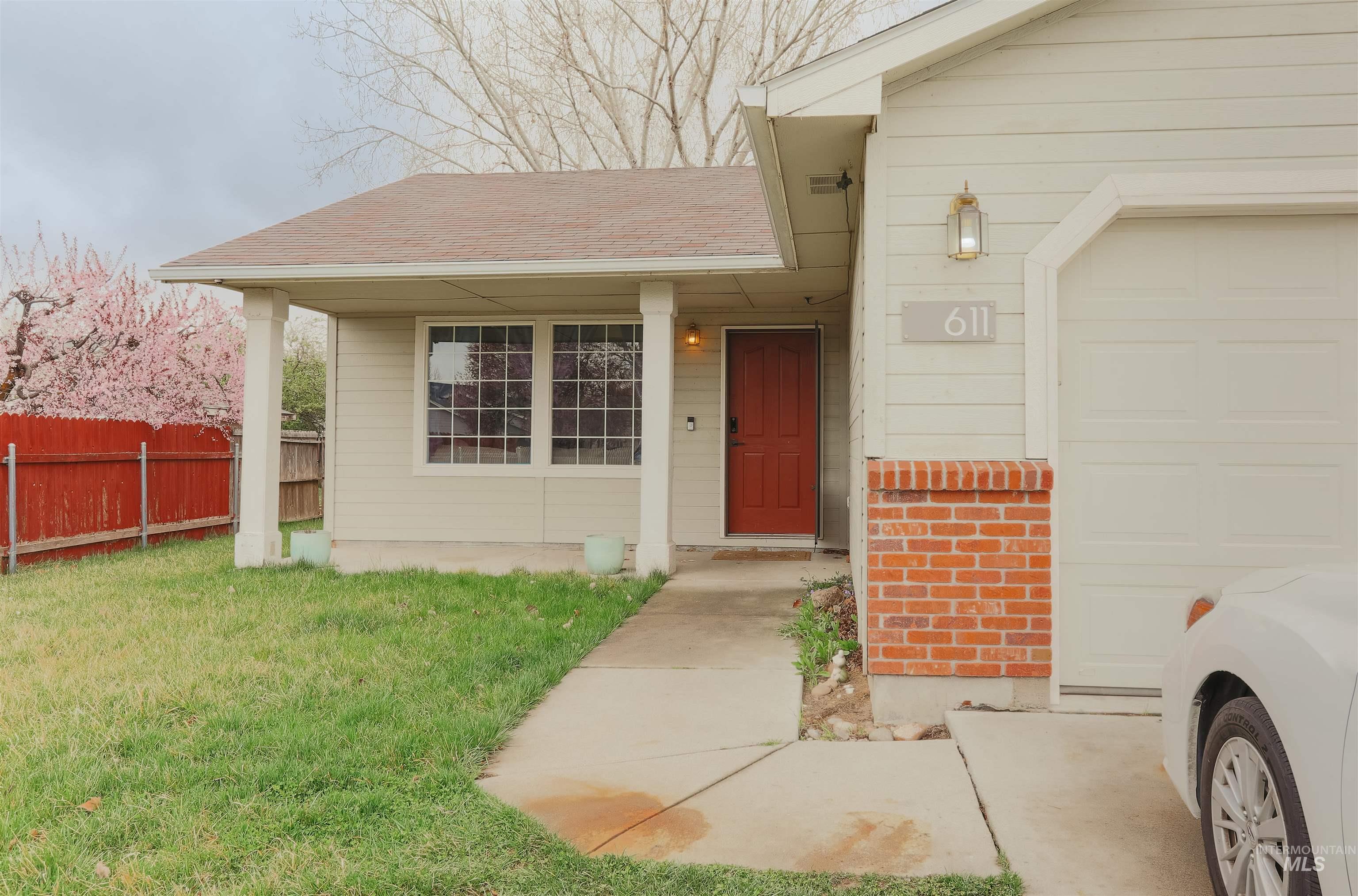 611 Chadham Ct, Fruitland, Idaho 83619, 3 Bedrooms, 2 Bathrooms, Residential For Sale, Price $320,000,MLS 98980727