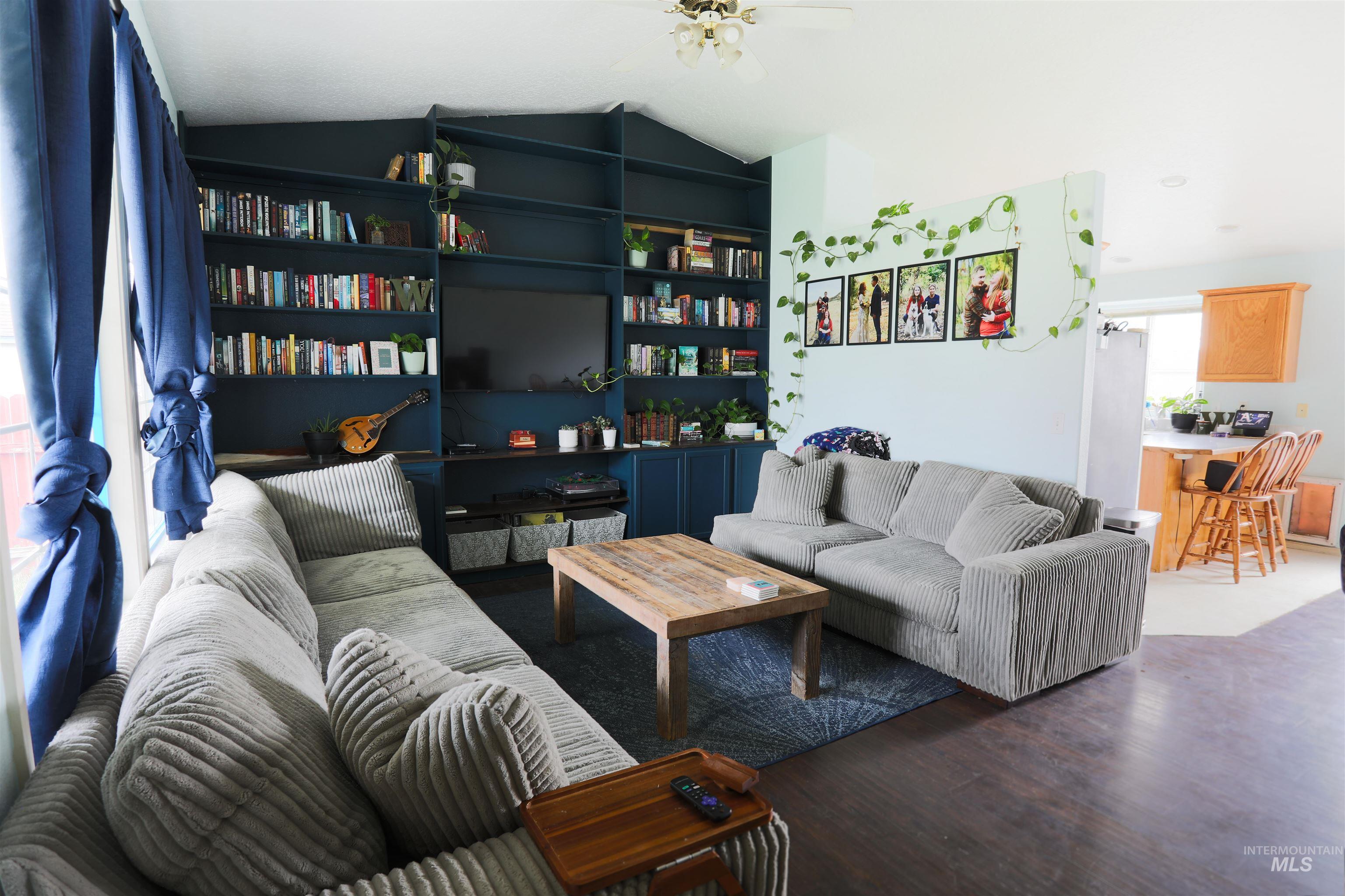 611 Chadham Ct, Fruitland, Idaho 83619, 3 Bedrooms, 2 Bathrooms, Residential For Sale, Price $320,000,MLS 98980727