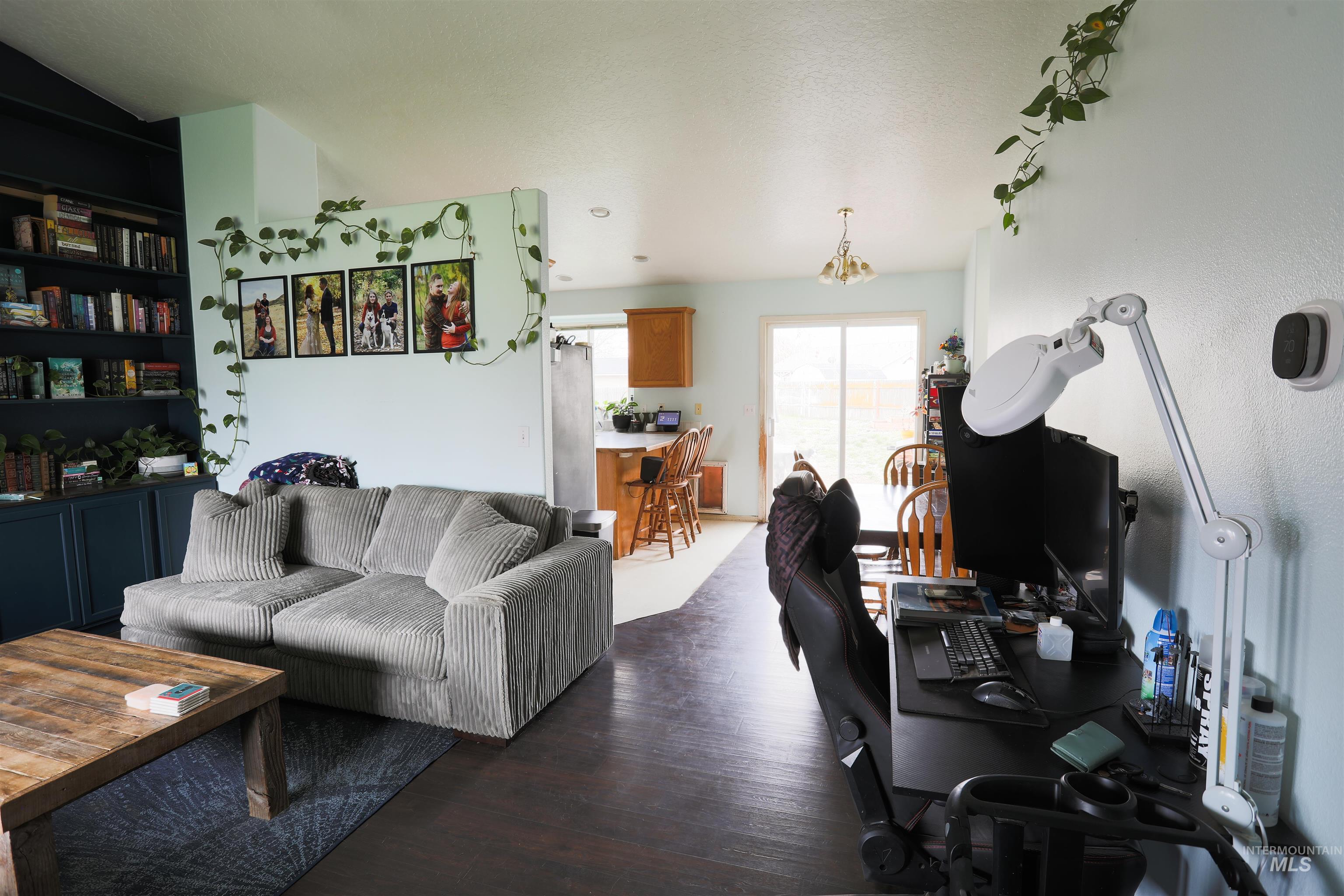 611 Chadham Ct, Fruitland, Idaho 83619, 3 Bedrooms, 2 Bathrooms, Residential For Sale, Price $320,000,MLS 98980727