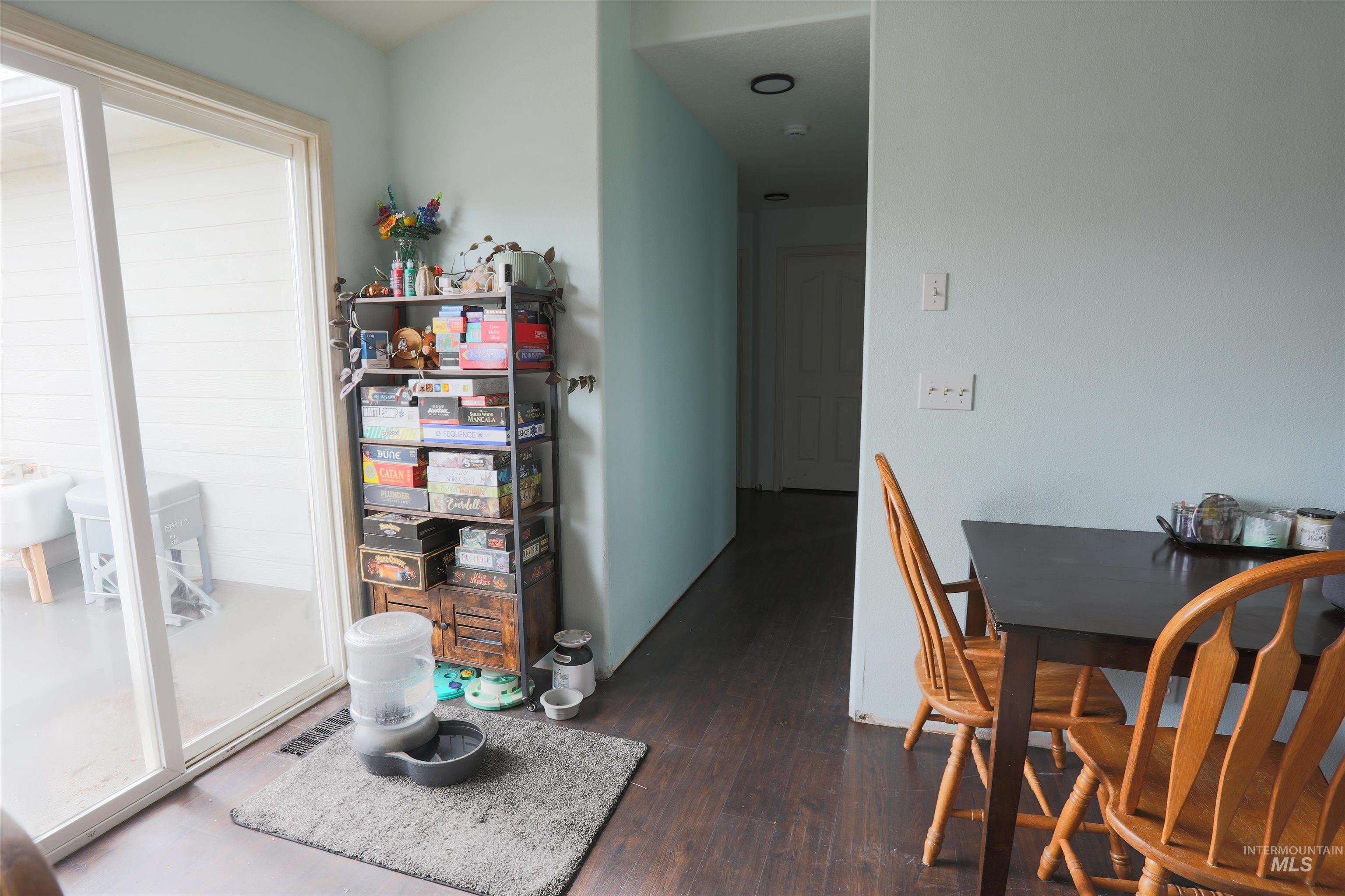 611 Chadham Ct, Fruitland, Idaho 83619, 3 Bedrooms, 2 Bathrooms, Residential For Sale, Price $320,000,MLS 98980727