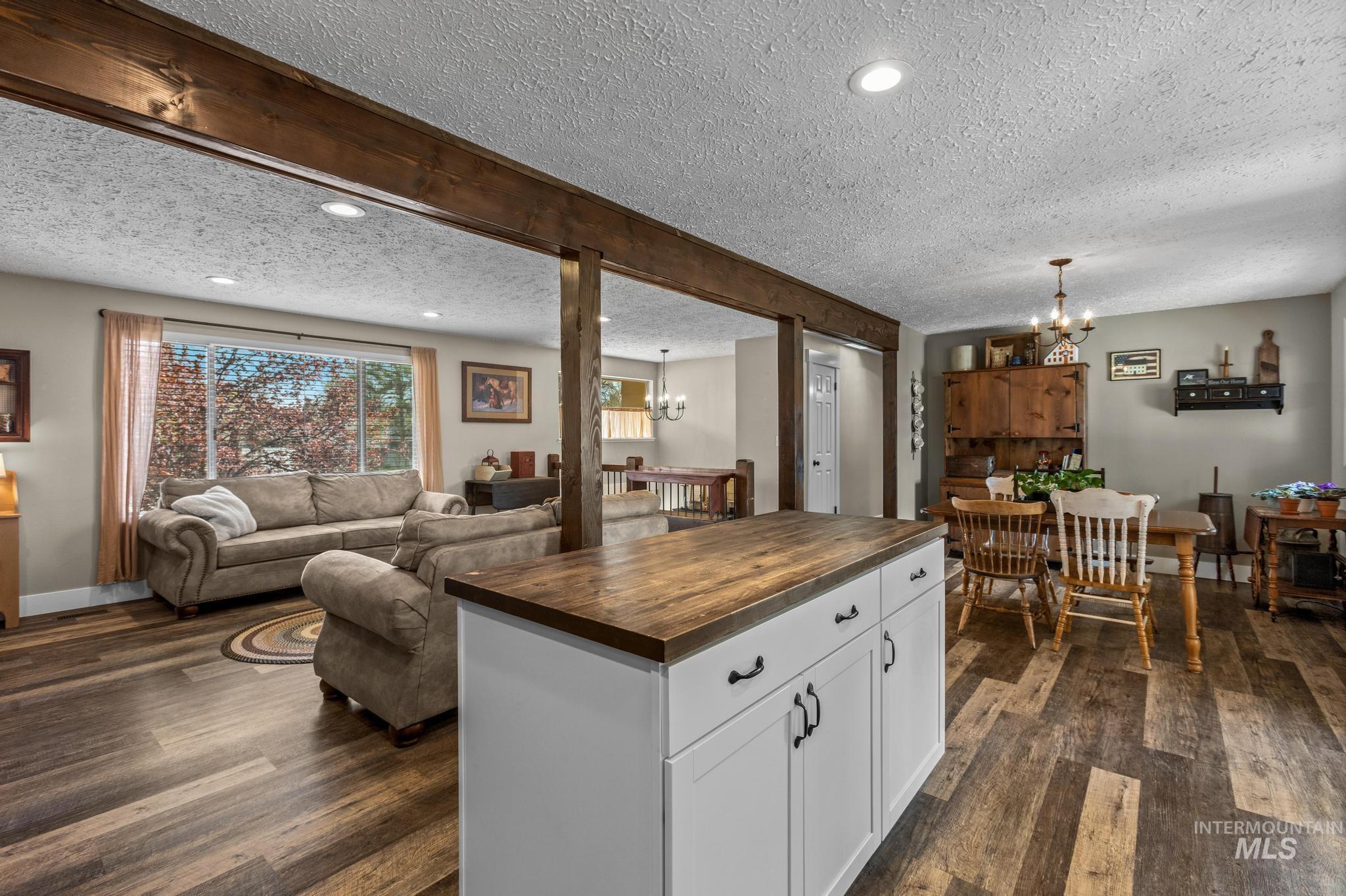 4715 N Sorrento, Boise, Idaho 83704, 4 Bedrooms, 2 Bathrooms, Residential For Sale, Price $559,990,MLS 98980729