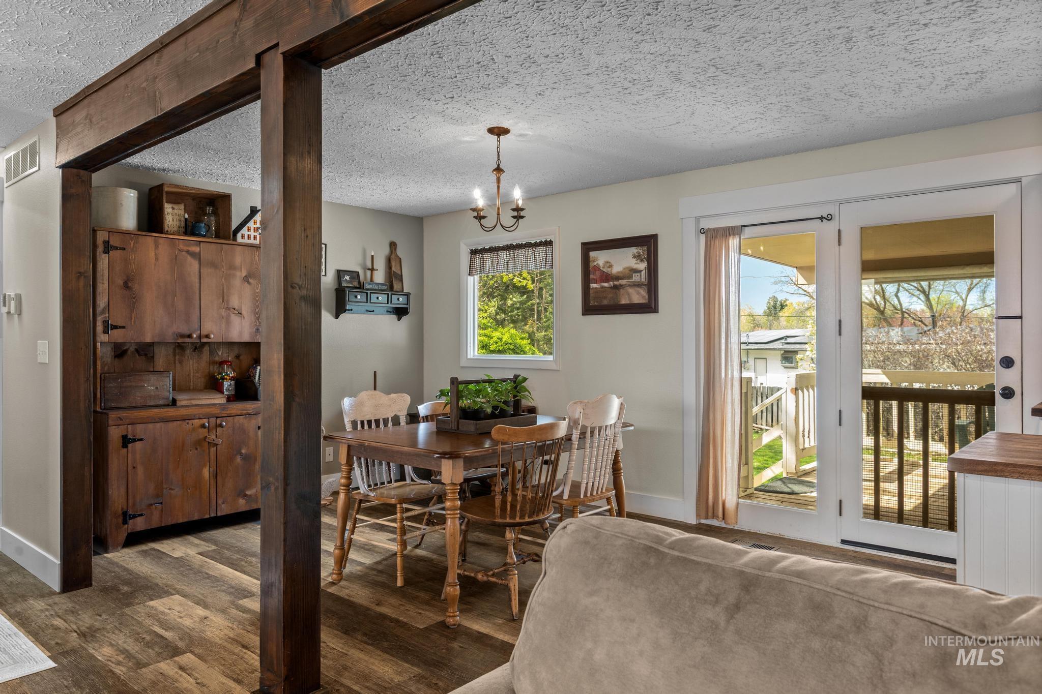 4715 N Sorrento, Boise, Idaho 83704, 4 Bedrooms, 2 Bathrooms, Residential For Sale, Price $559,990,MLS 98980729