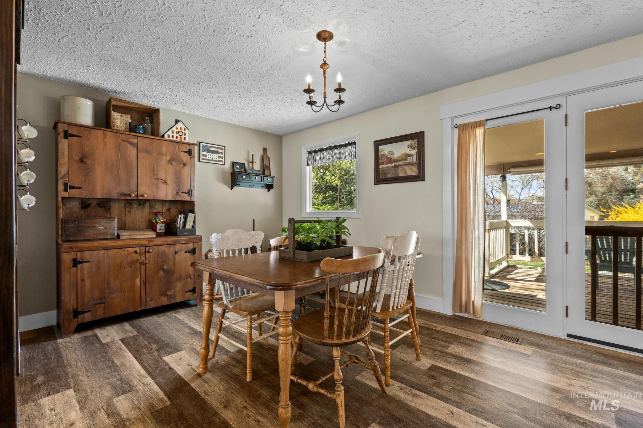 4715 N Sorrento, Boise, Idaho 83704, 4 Bedrooms, 2 Bathrooms, Residential For Sale, Price $559,990,MLS 98980729