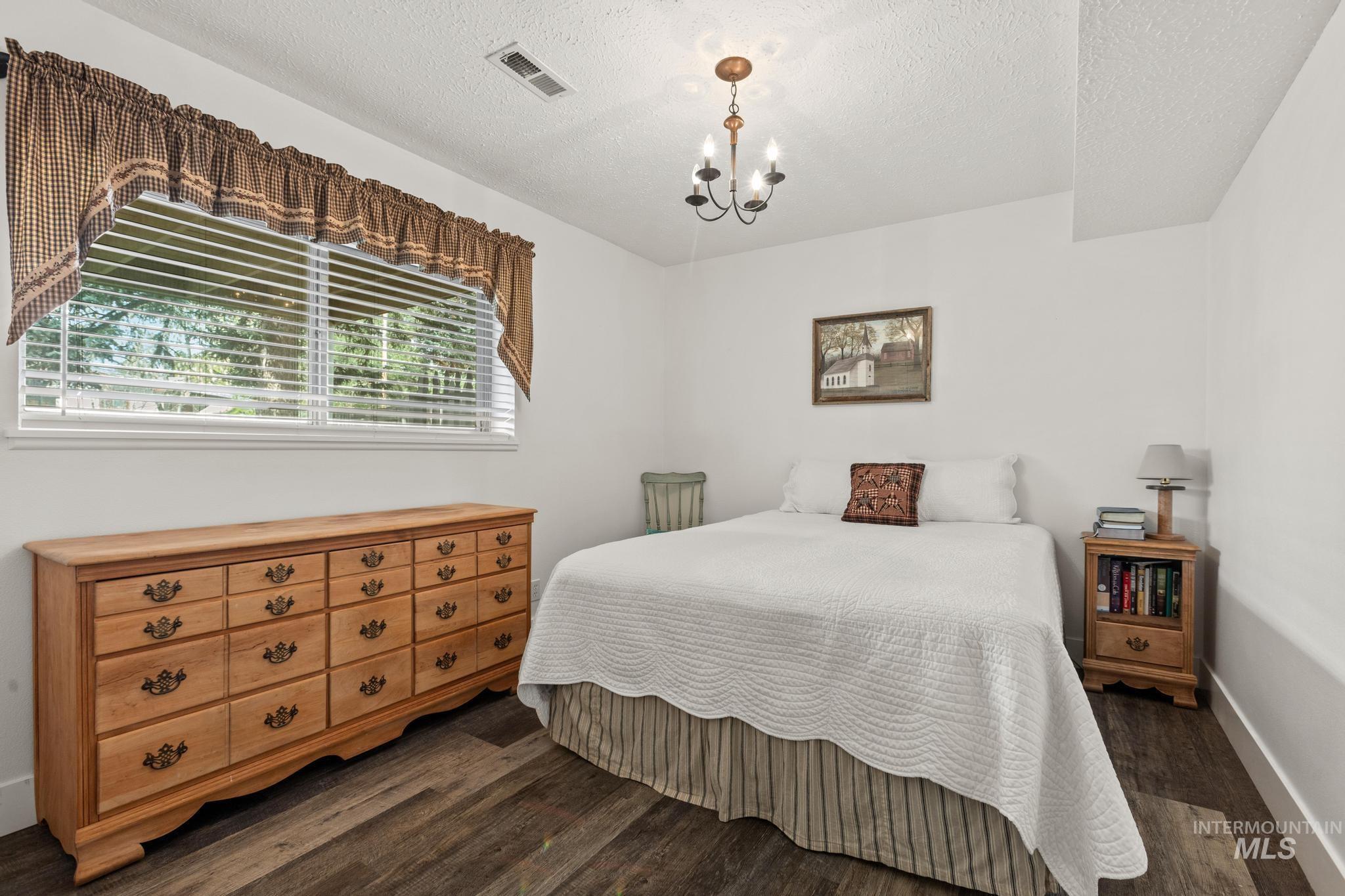 4715 N Sorrento, Boise, Idaho 83704, 4 Bedrooms, 2 Bathrooms, Residential For Sale, Price $559,990,MLS 98980729