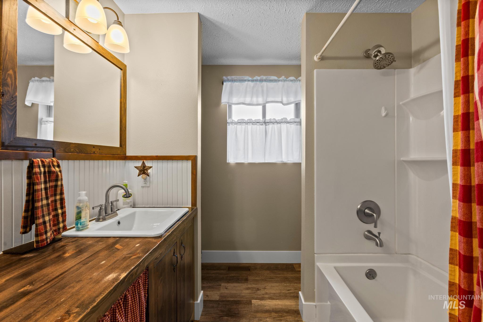 4715 N Sorrento, Boise, Idaho 83704, 4 Bedrooms, 2 Bathrooms, Residential For Sale, Price $559,990,MLS 98980729