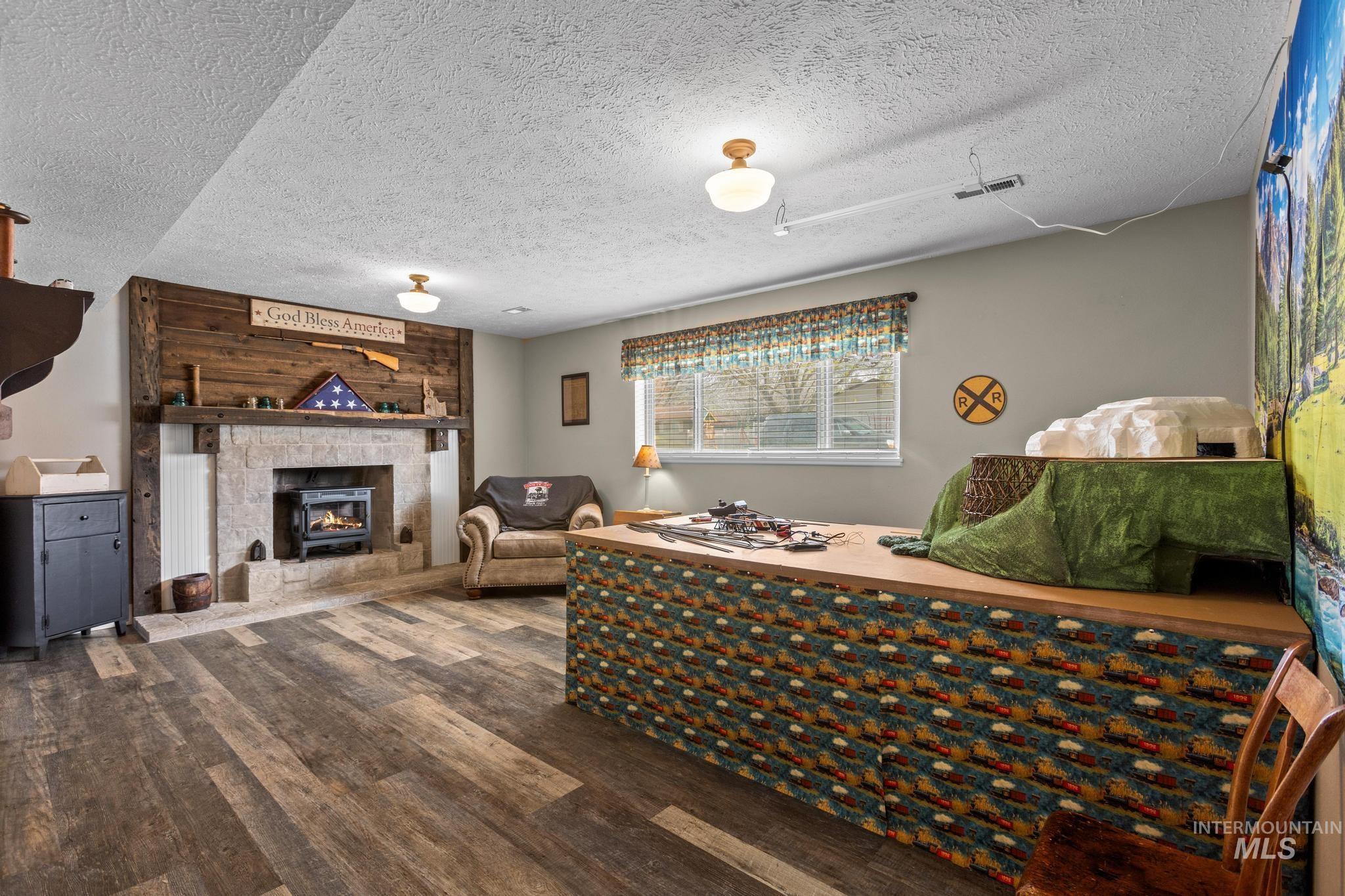 4715 N Sorrento, Boise, Idaho 83704, 4 Bedrooms, 2 Bathrooms, Residential For Sale, Price $559,990,MLS 98980729