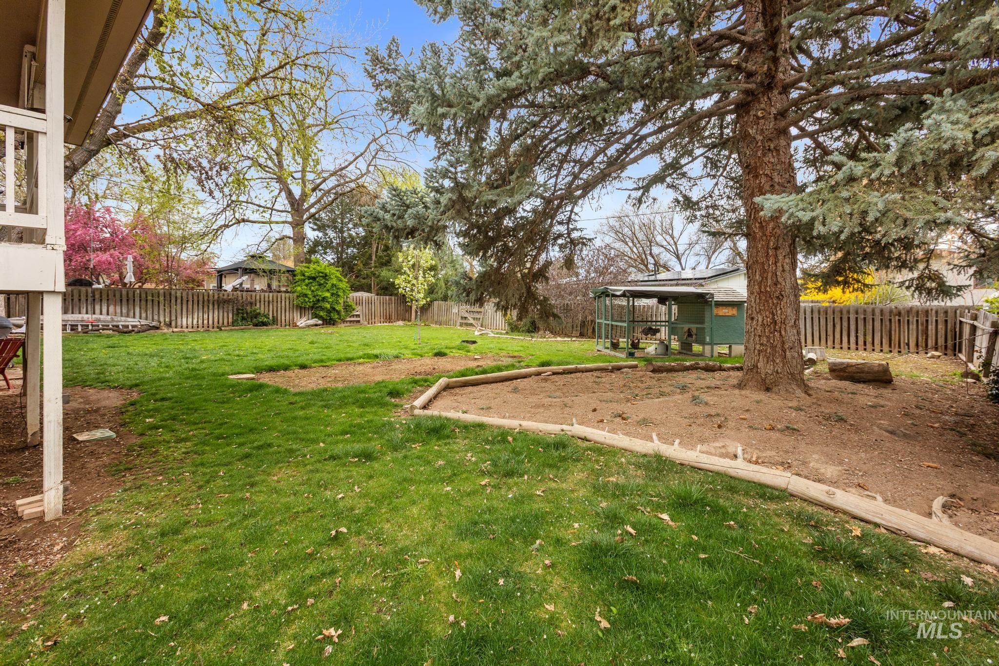 4715 N Sorrento, Boise, Idaho 83704, 4 Bedrooms, 2 Bathrooms, Residential For Sale, Price $559,990,MLS 98980729