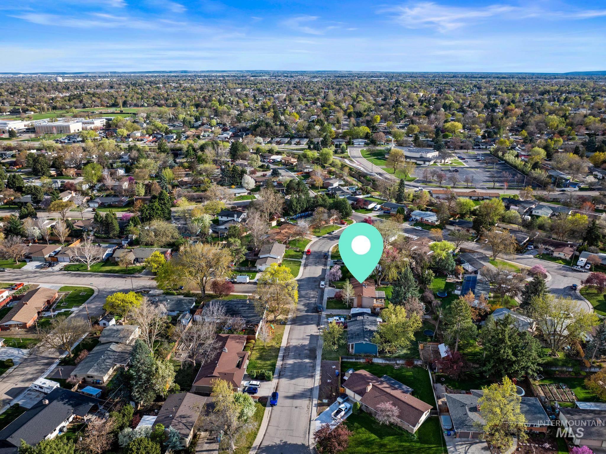 4715 N Sorrento, Boise, Idaho 83704, 4 Bedrooms, 2 Bathrooms, Residential For Sale, Price $559,990,MLS 98980729