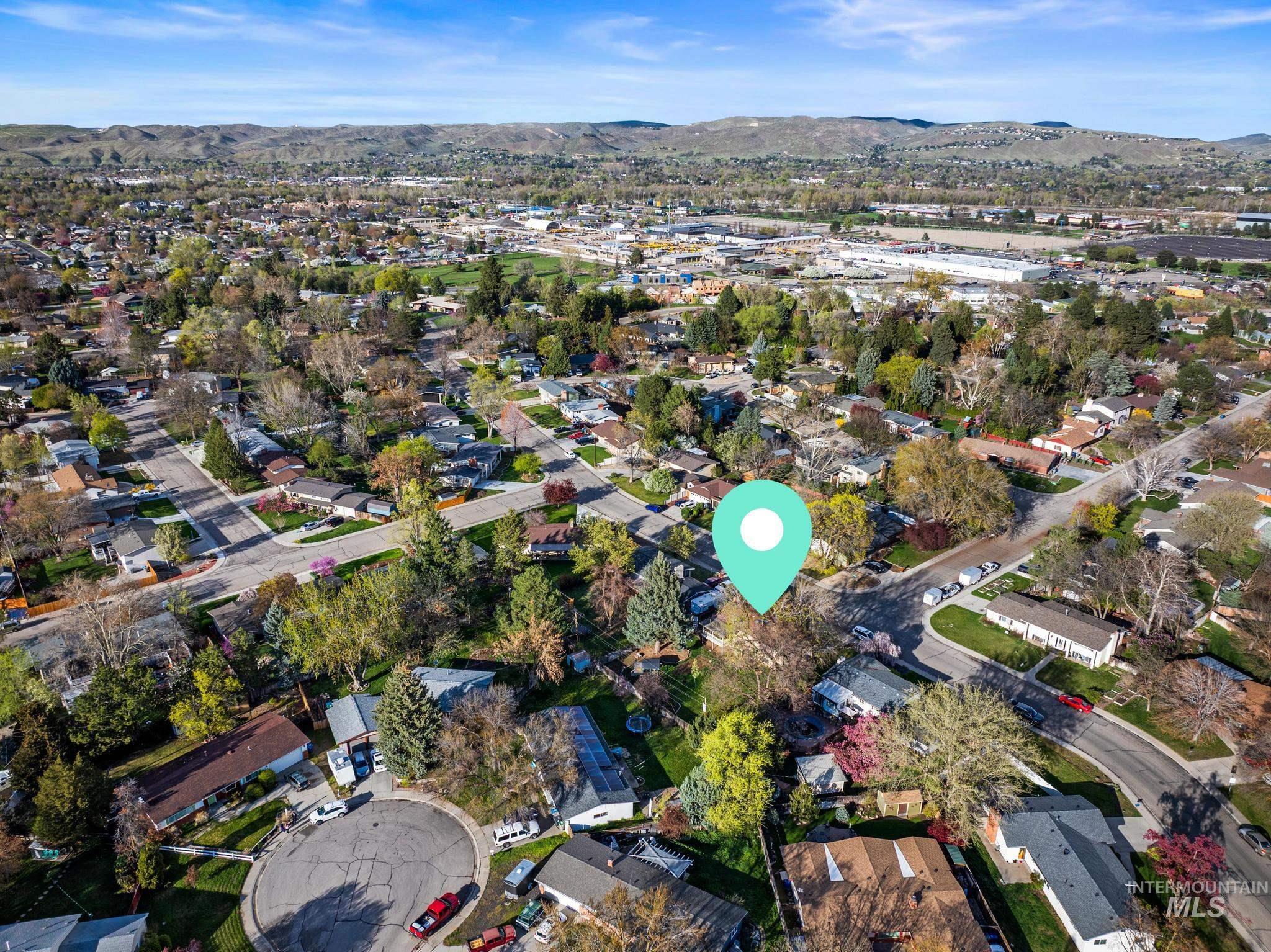 4715 N Sorrento, Boise, Idaho 83704, 4 Bedrooms, 2 Bathrooms, Residential For Sale, Price $559,990,MLS 98980729