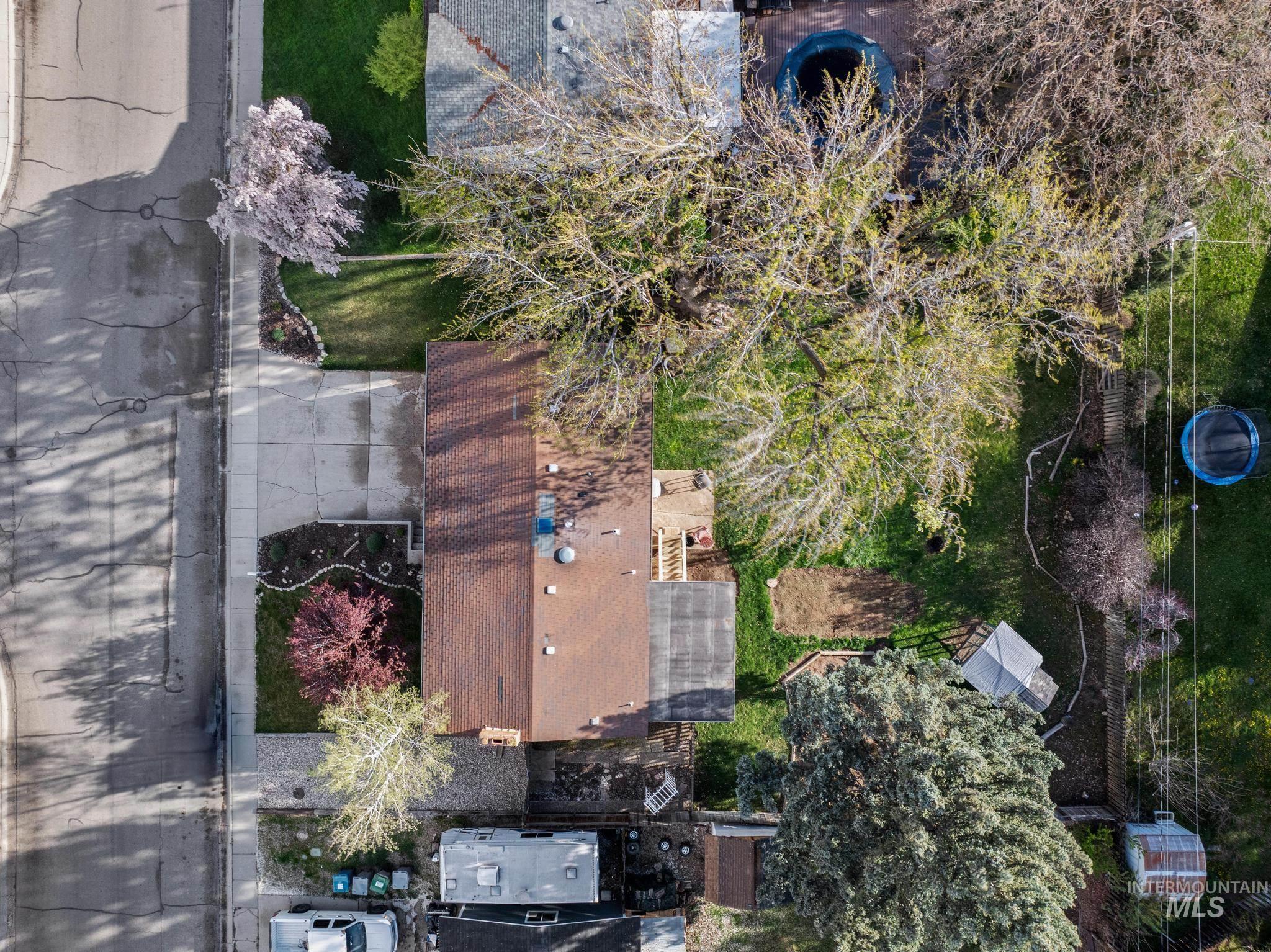 4715 N Sorrento, Boise, Idaho 83704, 4 Bedrooms, 2 Bathrooms, Residential For Sale, Price $559,990,MLS 98980729