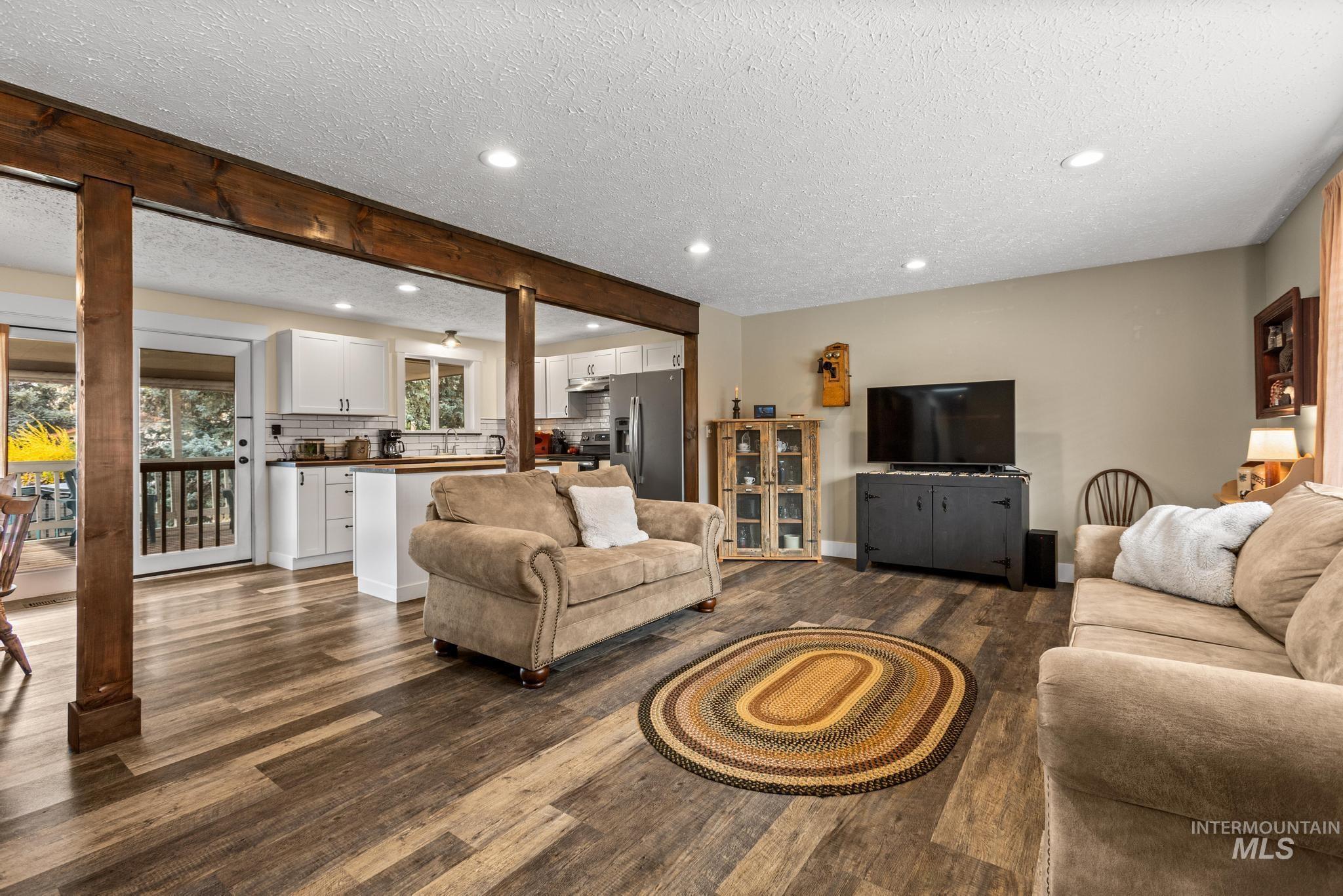 4715 N Sorrento, Boise, Idaho 83704, 4 Bedrooms, 2 Bathrooms, Residential For Sale, Price $559,990,MLS 98980729