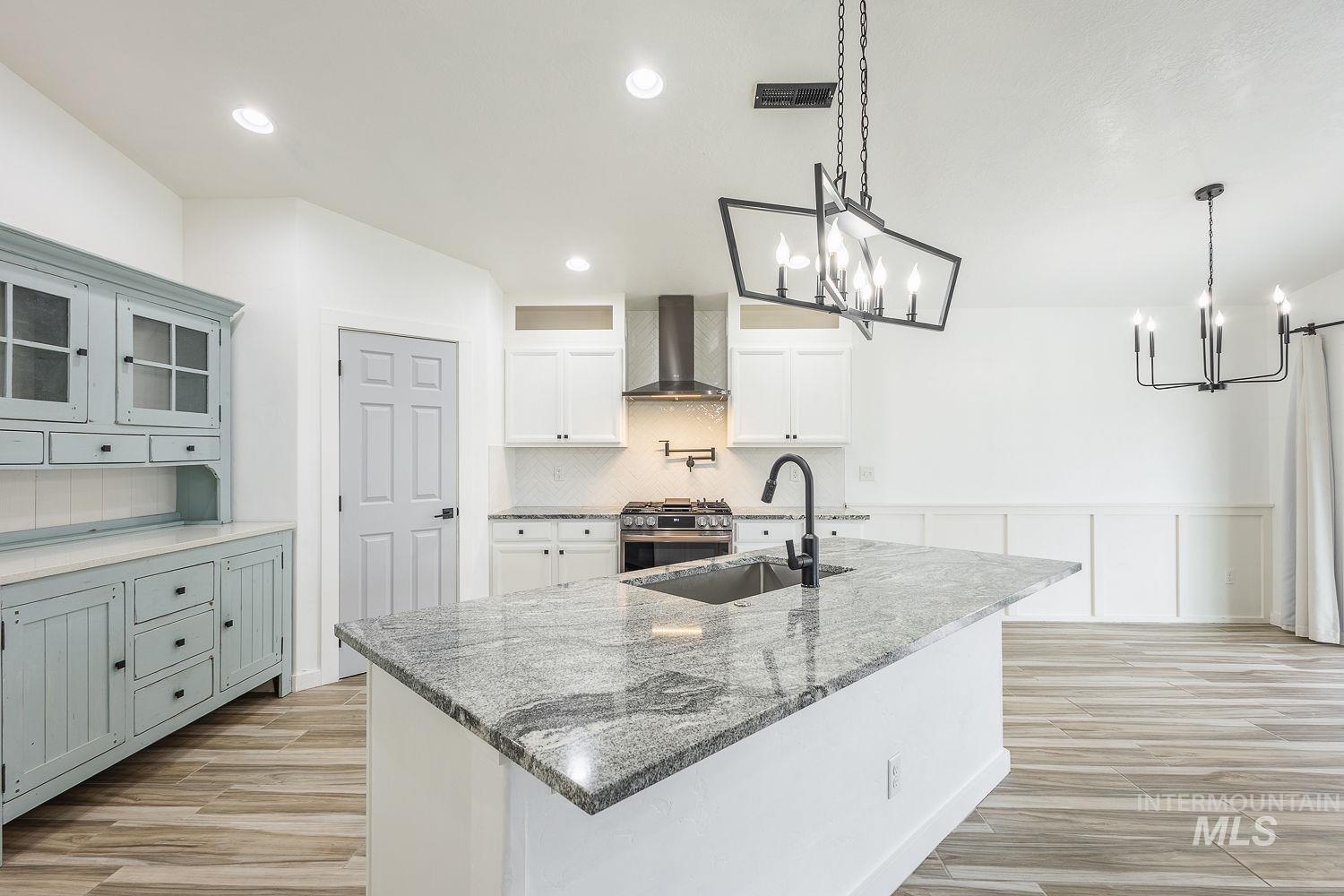 14179 Silver Lining Dr., Caldwell, Idaho 83607, 3 Bedrooms, 2 Bathrooms, Residential For Sale, Price $469,000,MLS 98980732