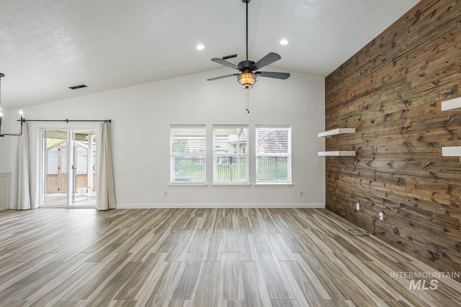 14179 Silver Lining Dr., Caldwell, Idaho 83607, 3 Bedrooms, 2 Bathrooms, Residential For Sale, Price $469,000,MLS 98980732