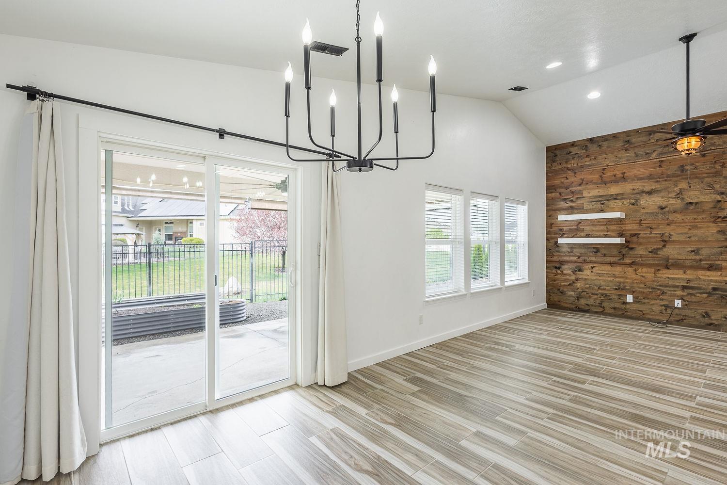 14179 Silver Lining Dr., Caldwell, Idaho 83607, 3 Bedrooms, 2 Bathrooms, Residential For Sale, Price $469,000,MLS 98980732