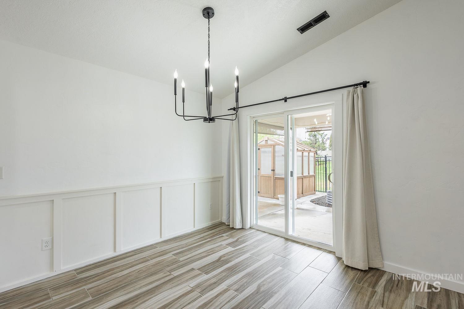 14179 Silver Lining Dr., Caldwell, Idaho 83607, 3 Bedrooms, 2 Bathrooms, Residential For Sale, Price $469,000,MLS 98980732