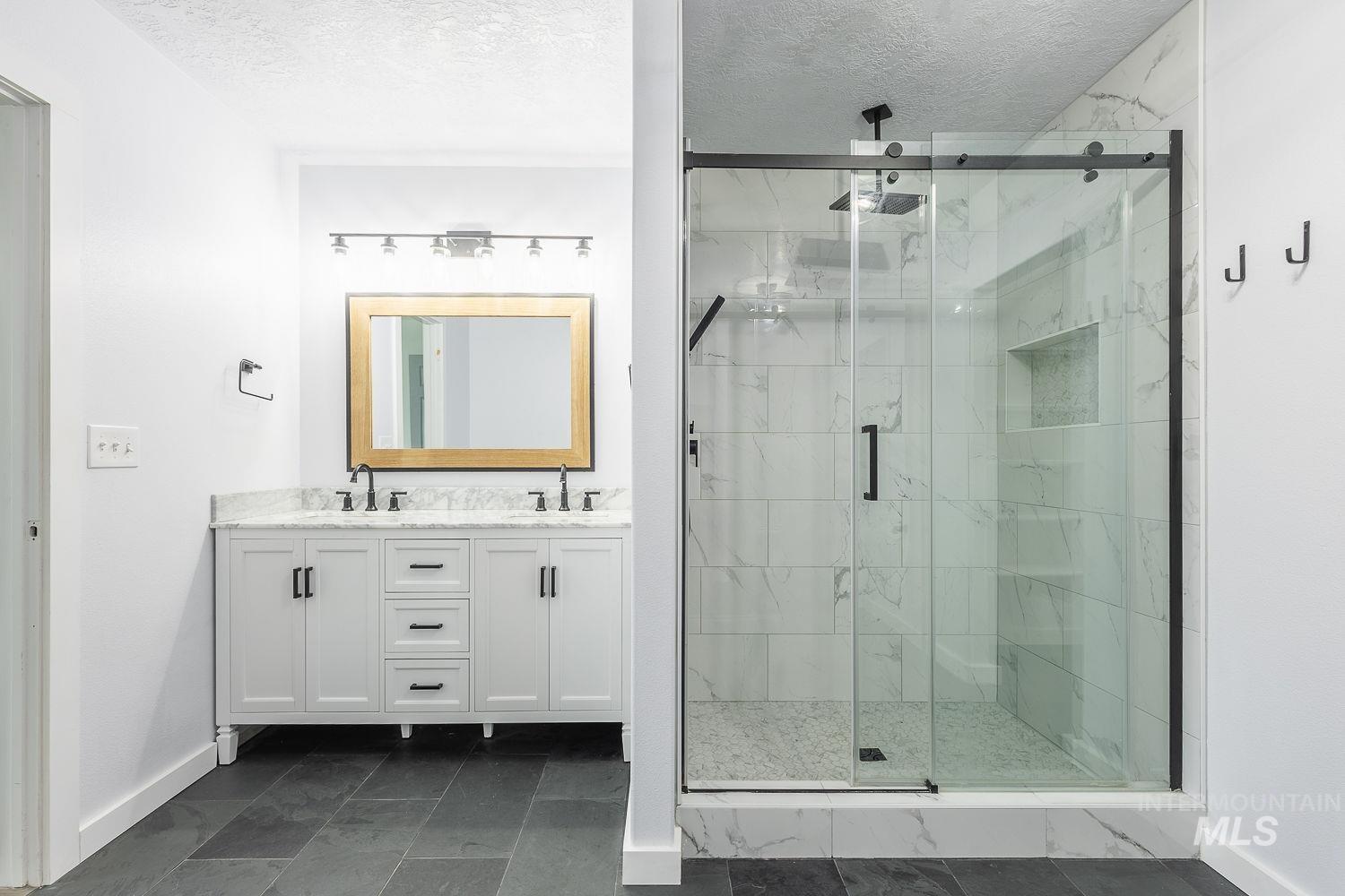 14179 Silver Lining Dr., Caldwell, Idaho 83607, 3 Bedrooms, 2 Bathrooms, Residential For Sale, Price $469,000,MLS 98980732