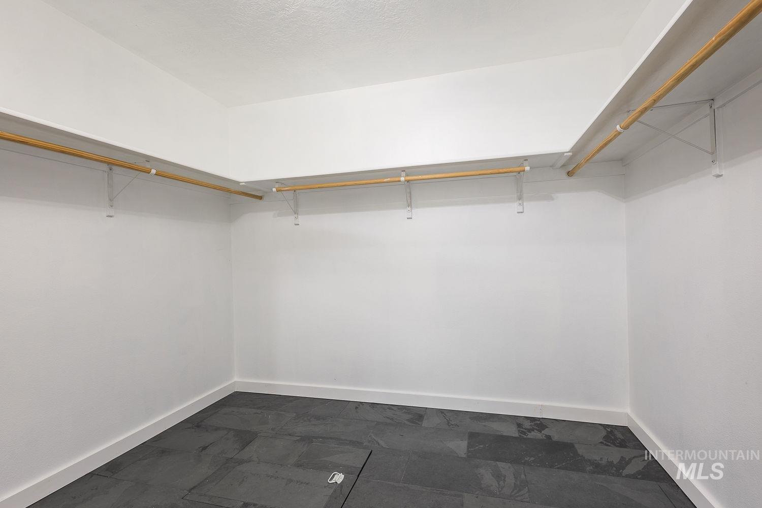 14179 Silver Lining Dr., Caldwell, Idaho 83607, 3 Bedrooms, 2 Bathrooms, Residential For Sale, Price $469,000,MLS 98980732