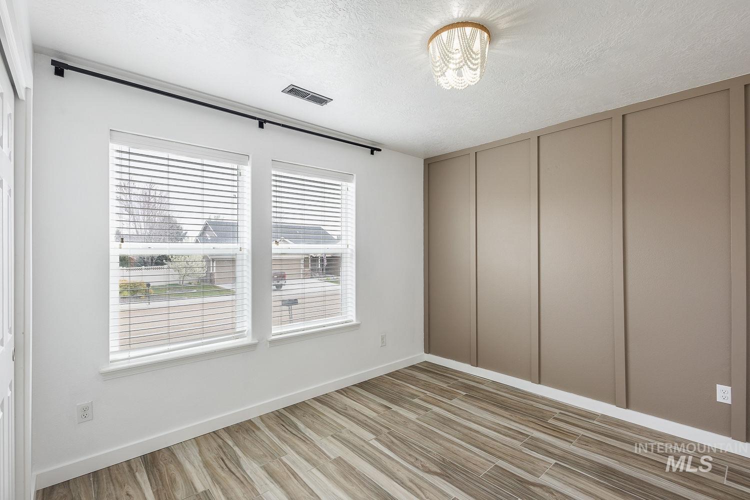 14179 Silver Lining Dr., Caldwell, Idaho 83607, 3 Bedrooms, 2 Bathrooms, Residential For Sale, Price $469,000,MLS 98980732