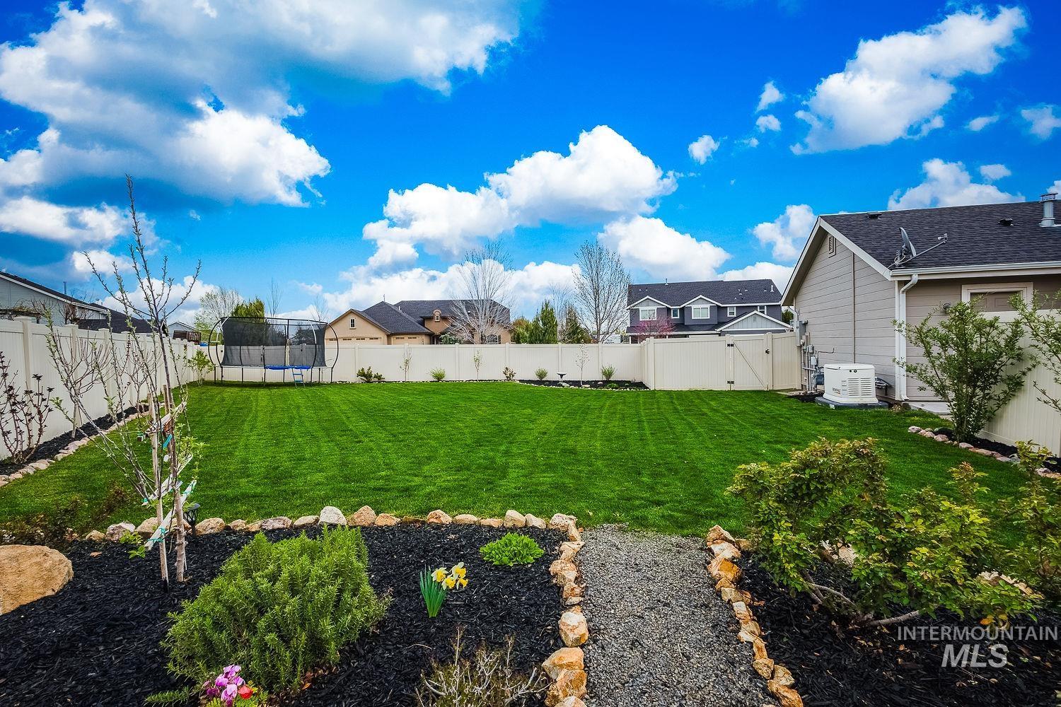 14179 Silver Lining Dr., Caldwell, Idaho 83607, 3 Bedrooms, 2 Bathrooms, Residential For Sale, Price $469,000,MLS 98980732