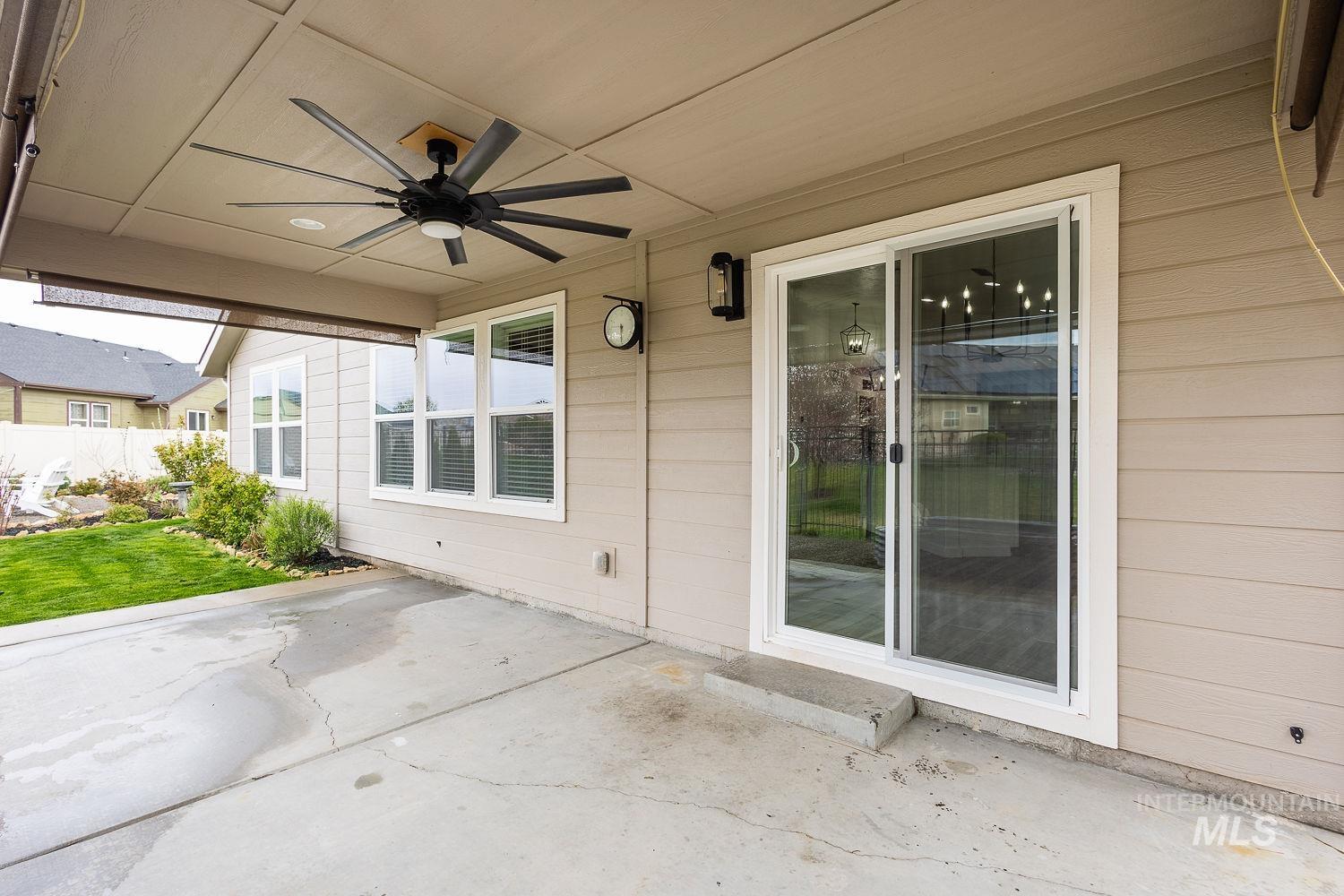 14179 Silver Lining Dr., Caldwell, Idaho 83607, 3 Bedrooms, 2 Bathrooms, Residential For Sale, Price $469,000,MLS 98980732