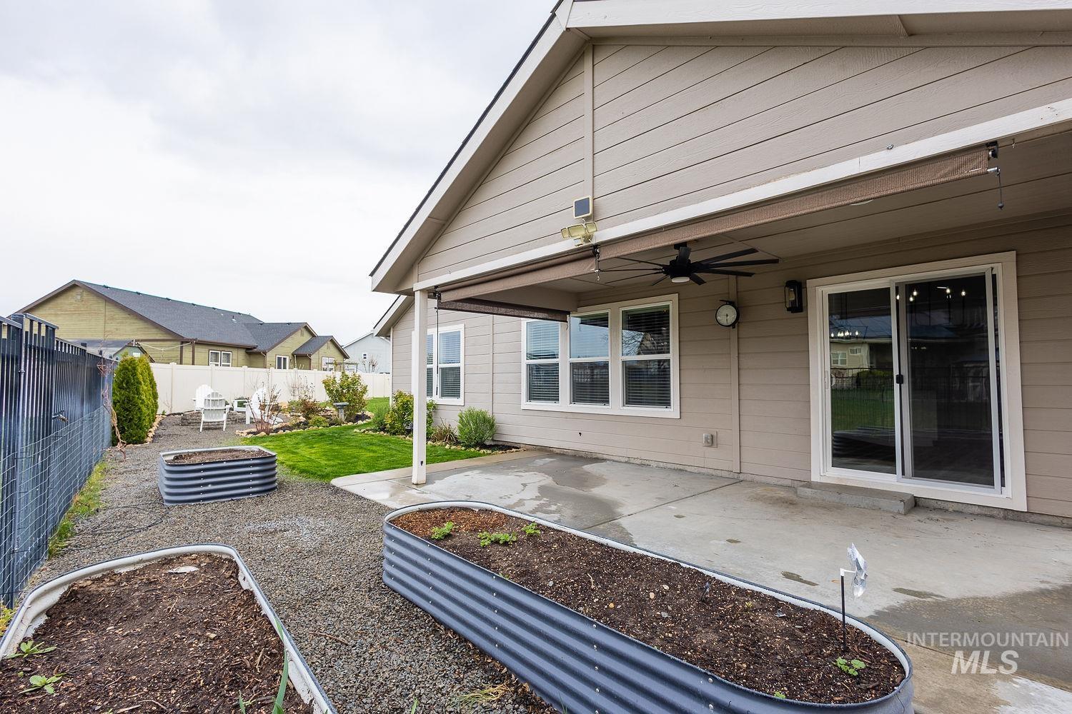 14179 Silver Lining Dr., Caldwell, Idaho 83607, 3 Bedrooms, 2 Bathrooms, Residential For Sale, Price $469,000,MLS 98980732