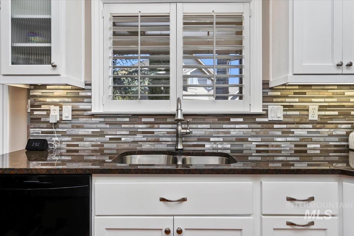 1406 N Lopez, Eagle, Idaho 83616, 4 Bedrooms, 3 Bathrooms, Residential For Sale, Price $765,000,MLS 98980733