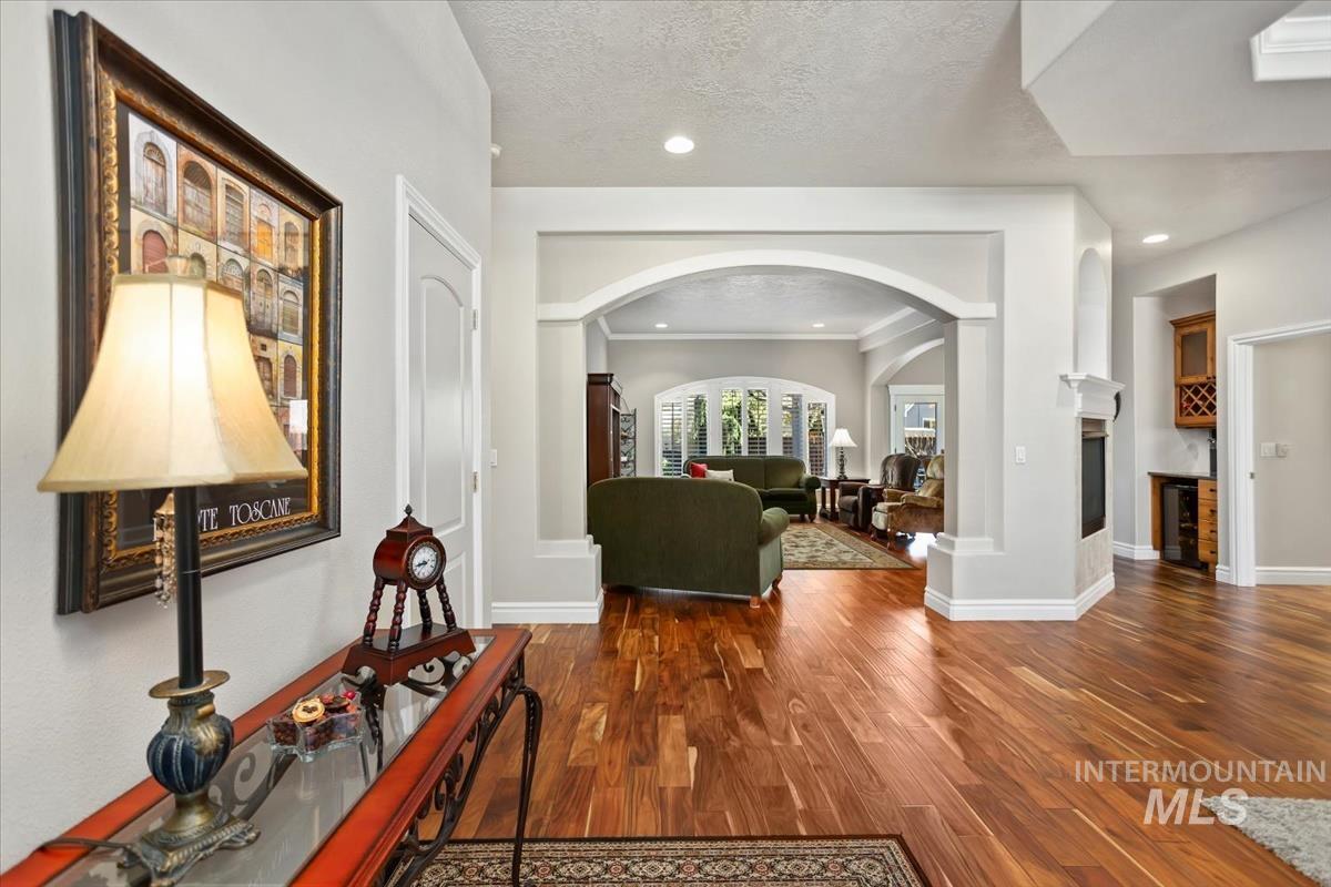 1406 N Lopez, Eagle, Idaho 83616, 4 Bedrooms, 3 Bathrooms, Residential For Sale, Price $765,000,MLS 98980733