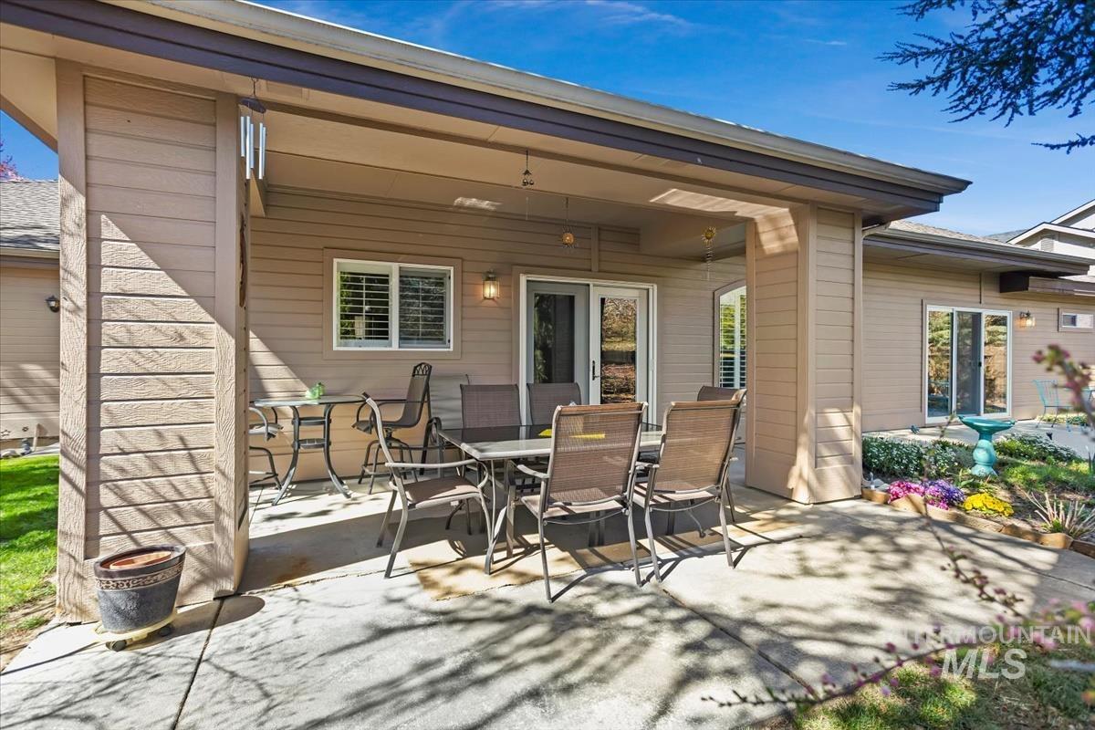 1406 N Lopez, Eagle, Idaho 83616, 4 Bedrooms, 3 Bathrooms, Residential For Sale, Price $765,000,MLS 98980733