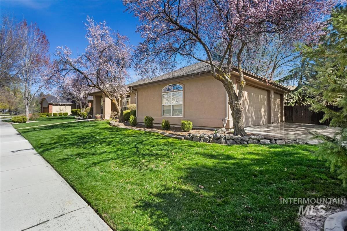 1406 N Lopez, Eagle, Idaho 83616, 4 Bedrooms, 3 Bathrooms, Residential For Sale, Price $765,000,MLS 98980733