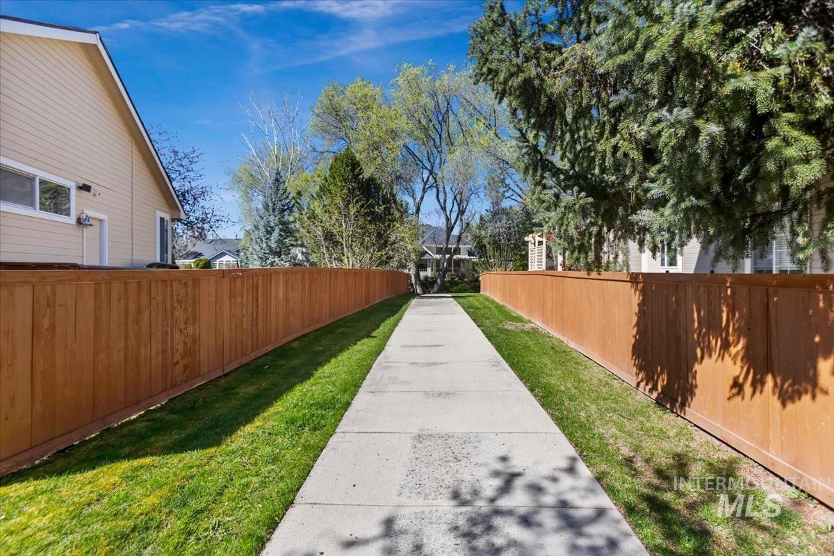 1406 N Lopez, Eagle, Idaho 83616, 4 Bedrooms, 3 Bathrooms, Residential For Sale, Price $765,000,MLS 98980733