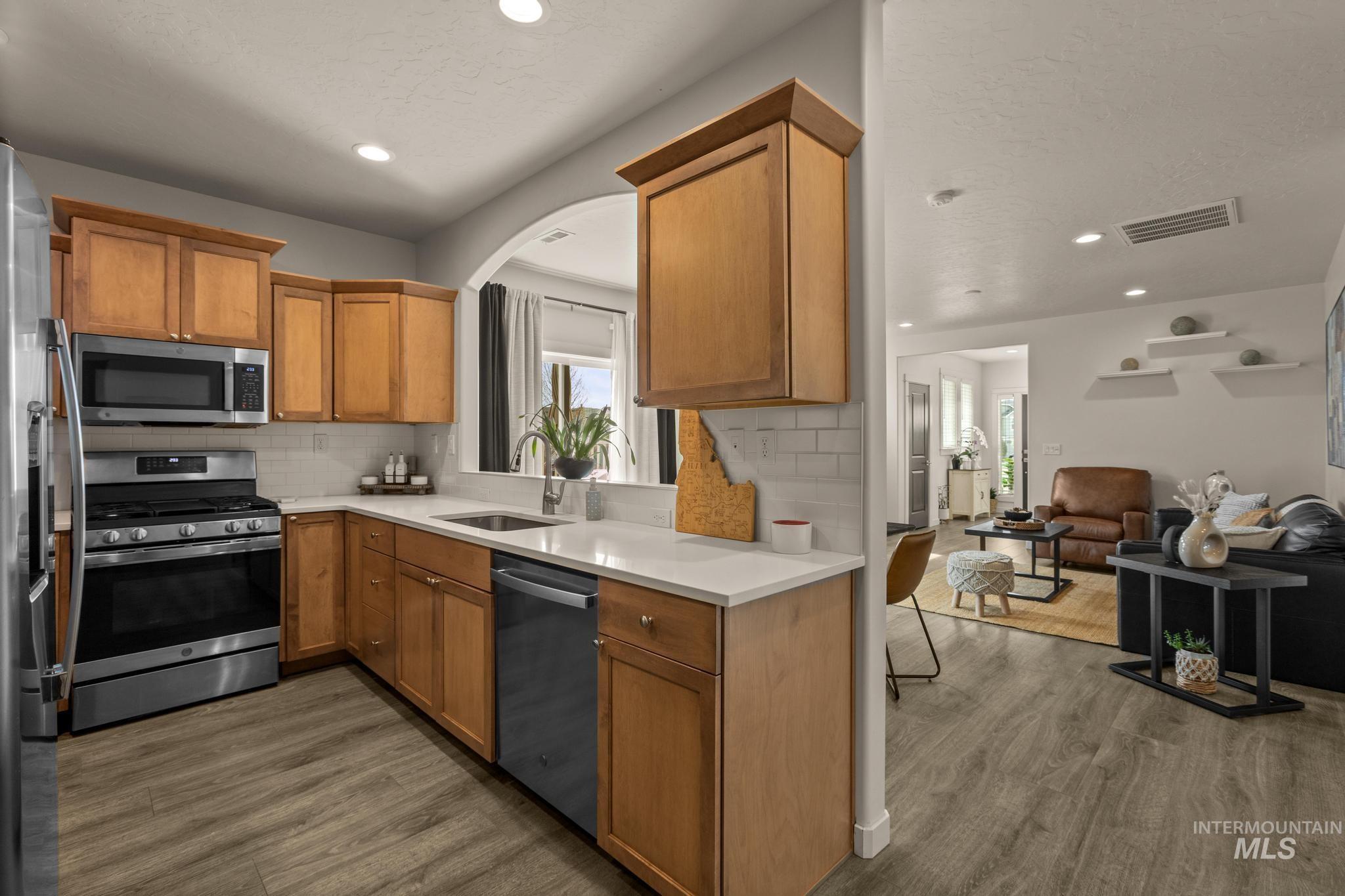 3466 S Garibaldi Pl, Meridian, Idaho 83642, 3 Bedrooms, 2 Bathrooms, Residential For Sale, Price $429,900,MLS 98980734