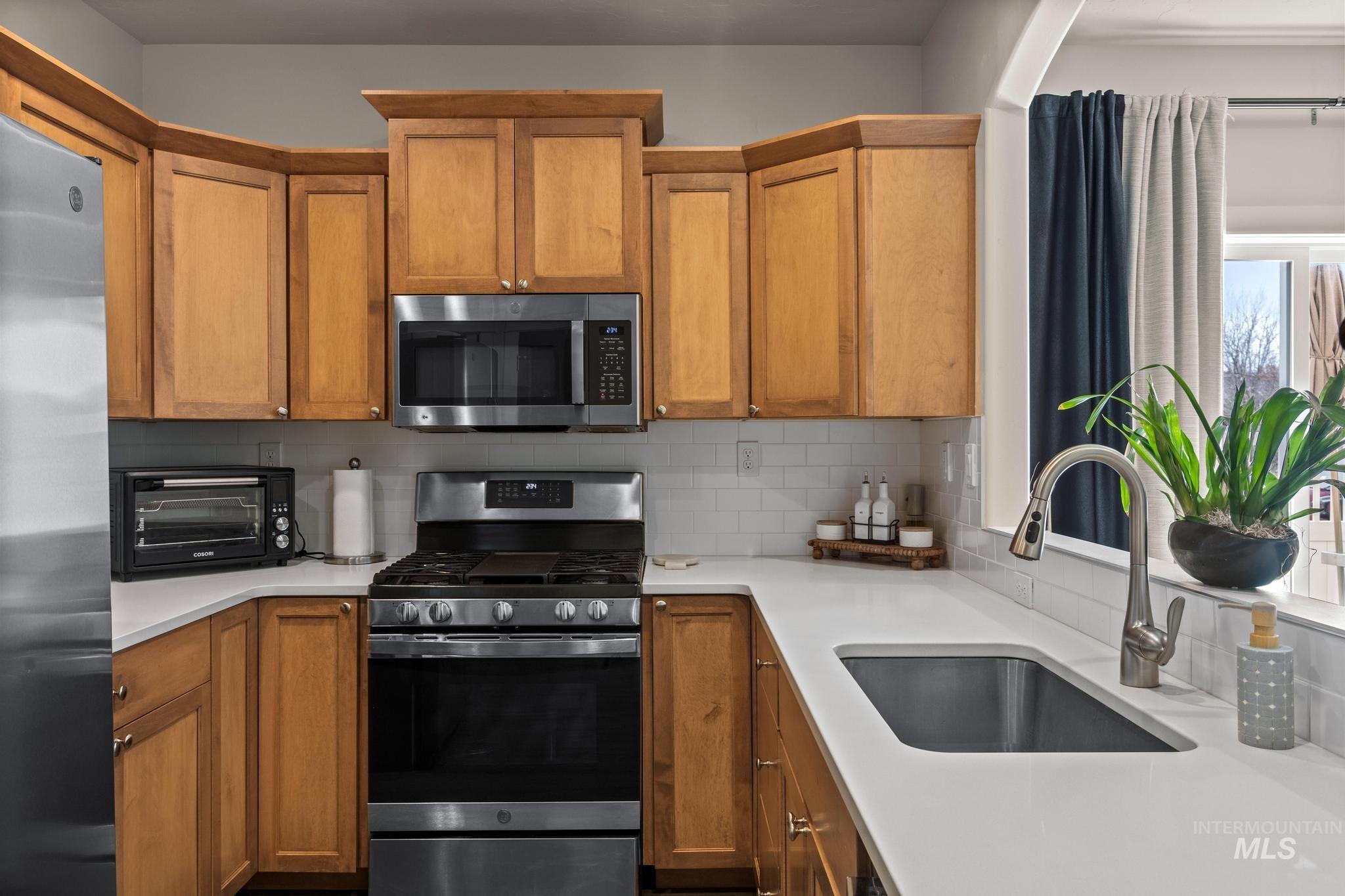 3466 S Garibaldi Pl, Meridian, Idaho 83642, 3 Bedrooms, 2 Bathrooms, Residential For Sale, Price $429,900,MLS 98980734