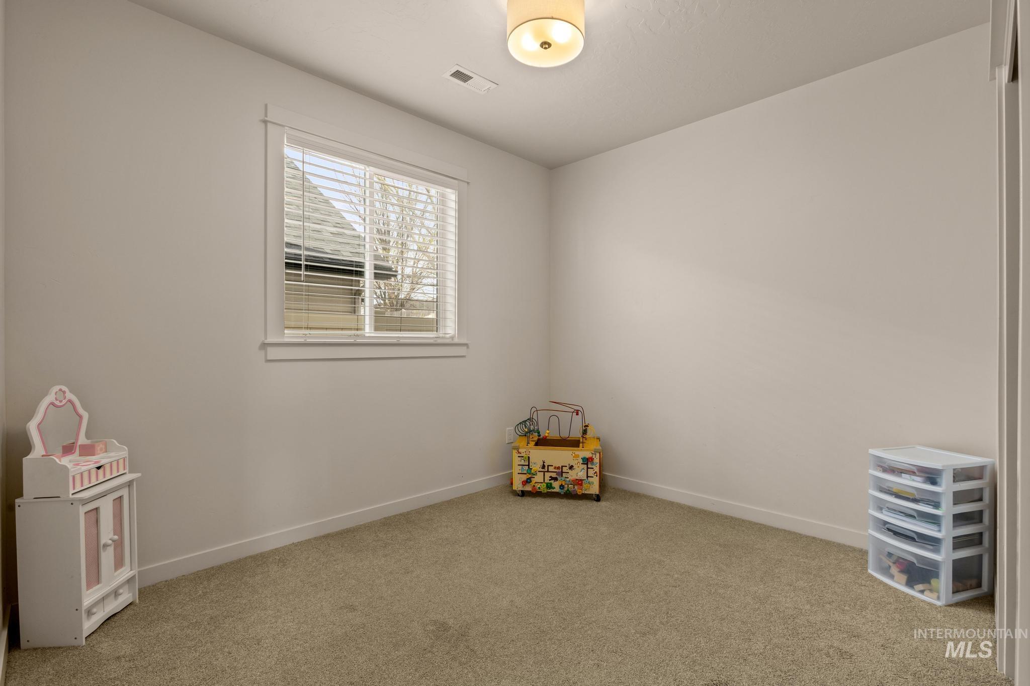 3466 S Garibaldi Pl, Meridian, Idaho 83642, 3 Bedrooms, 2 Bathrooms, Residential For Sale, Price $429,900,MLS 98980734