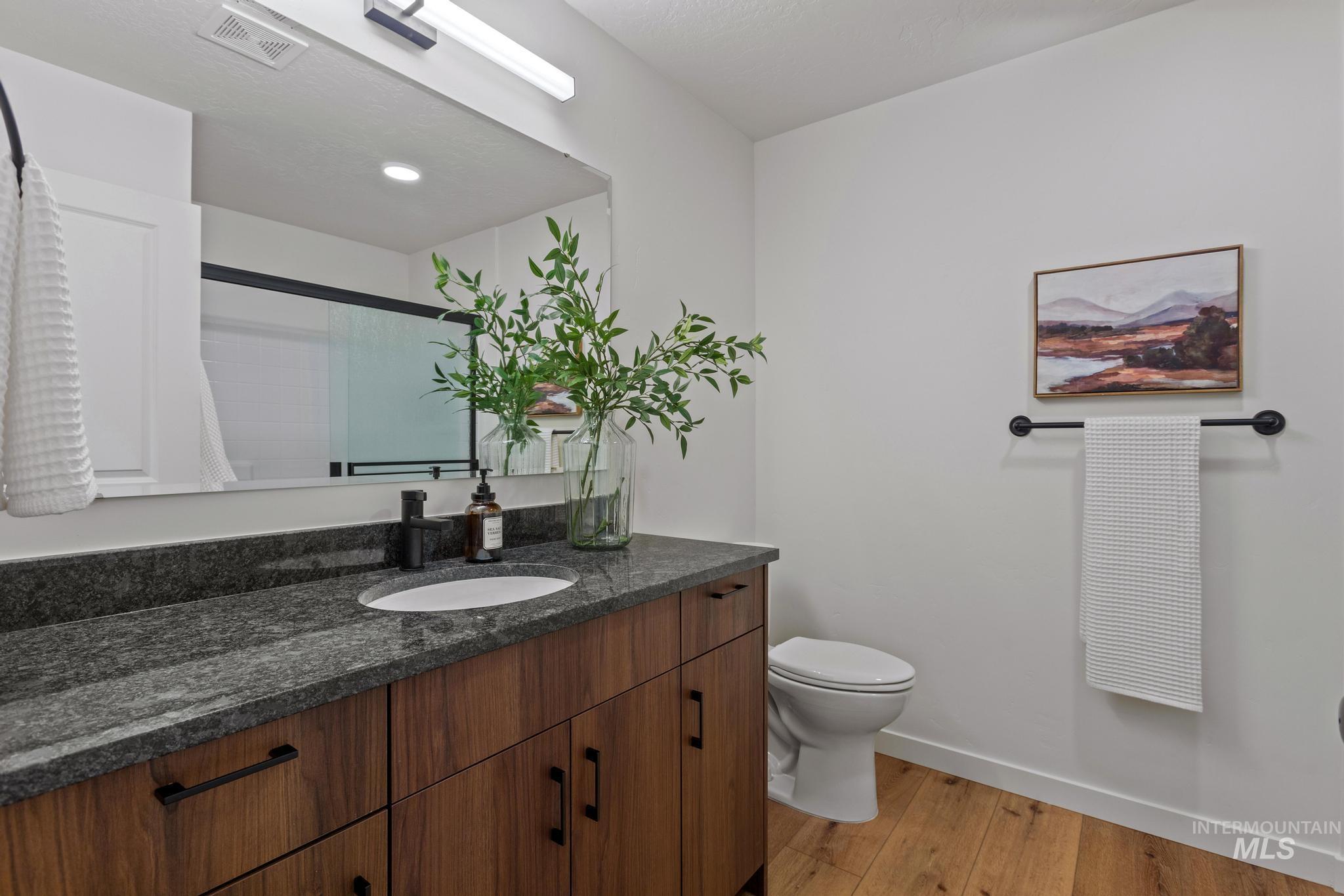 7469 W Swain Lane, Garden City, Idaho 73714, 3 Bedrooms, 3 Bathrooms, Residential For Sale, Price $439,000,MLS 98980735